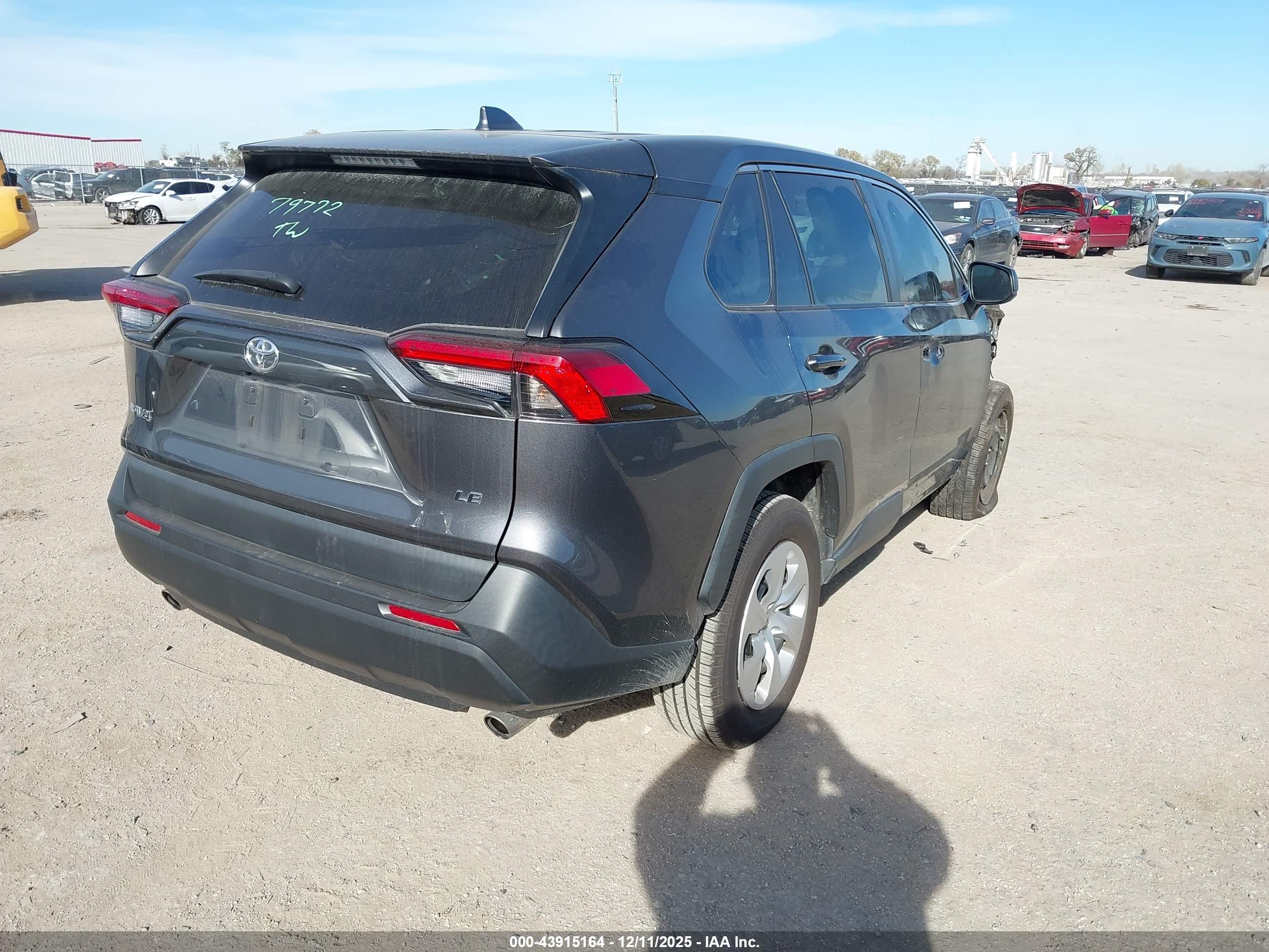 TOYOTA RAV4 image 4