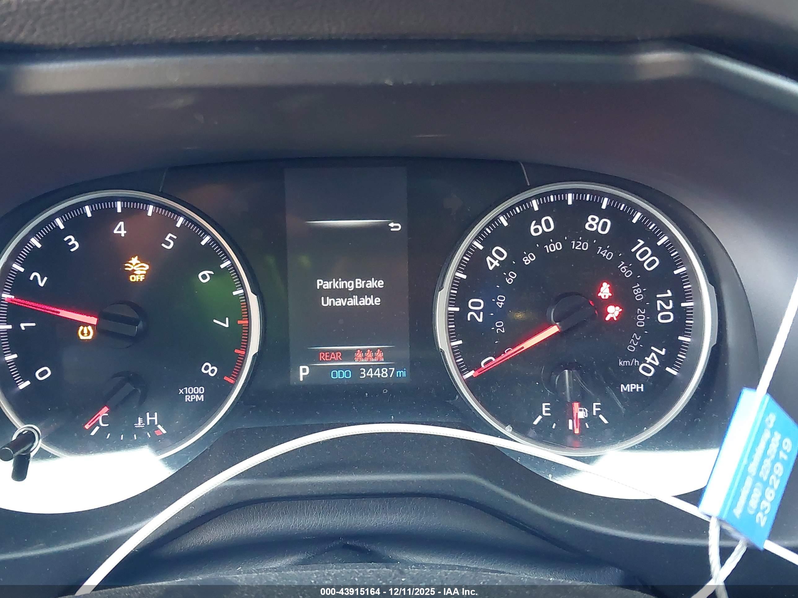 TOYOTA RAV4 image 7