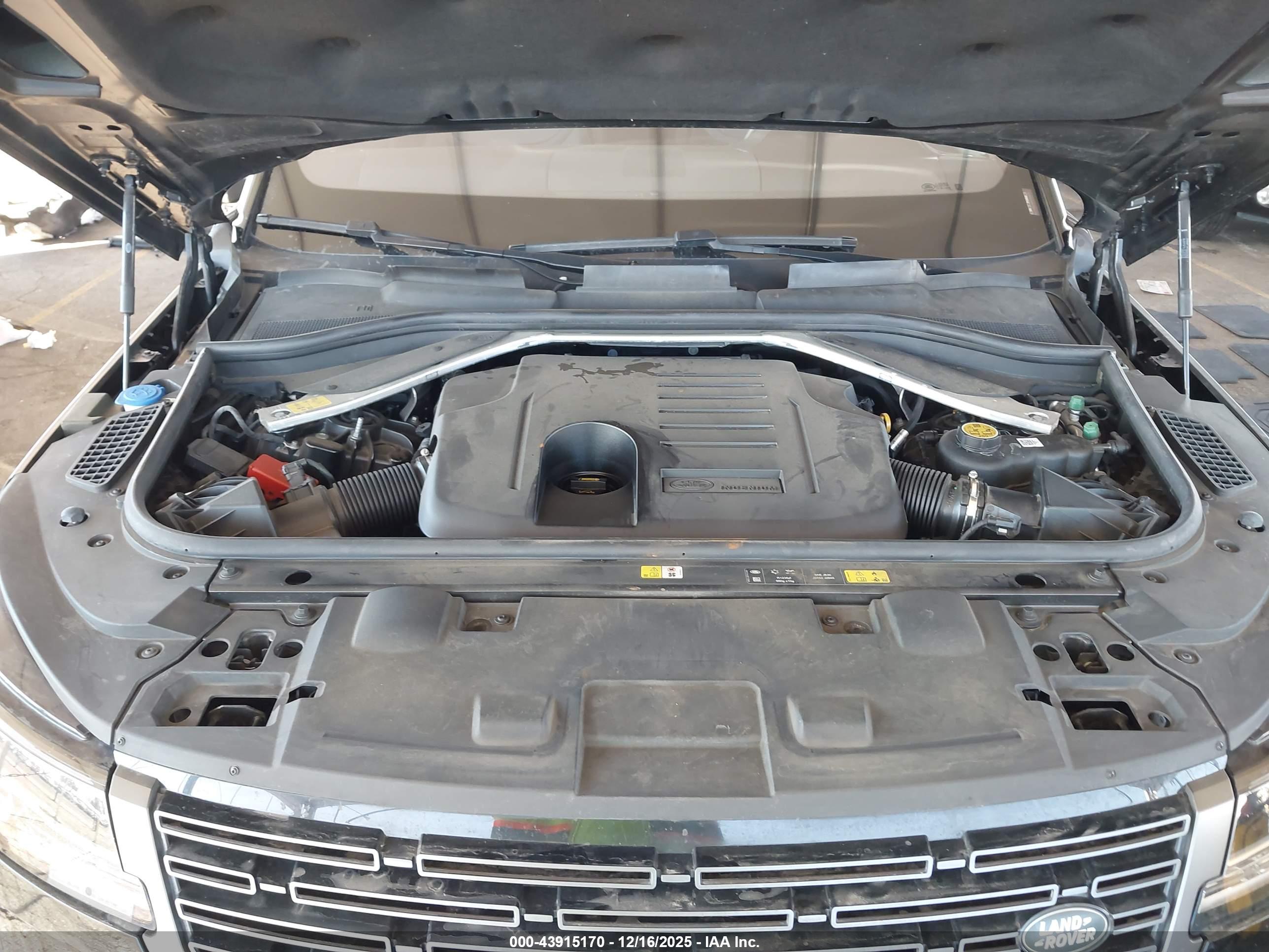 LAND ROVER image 10