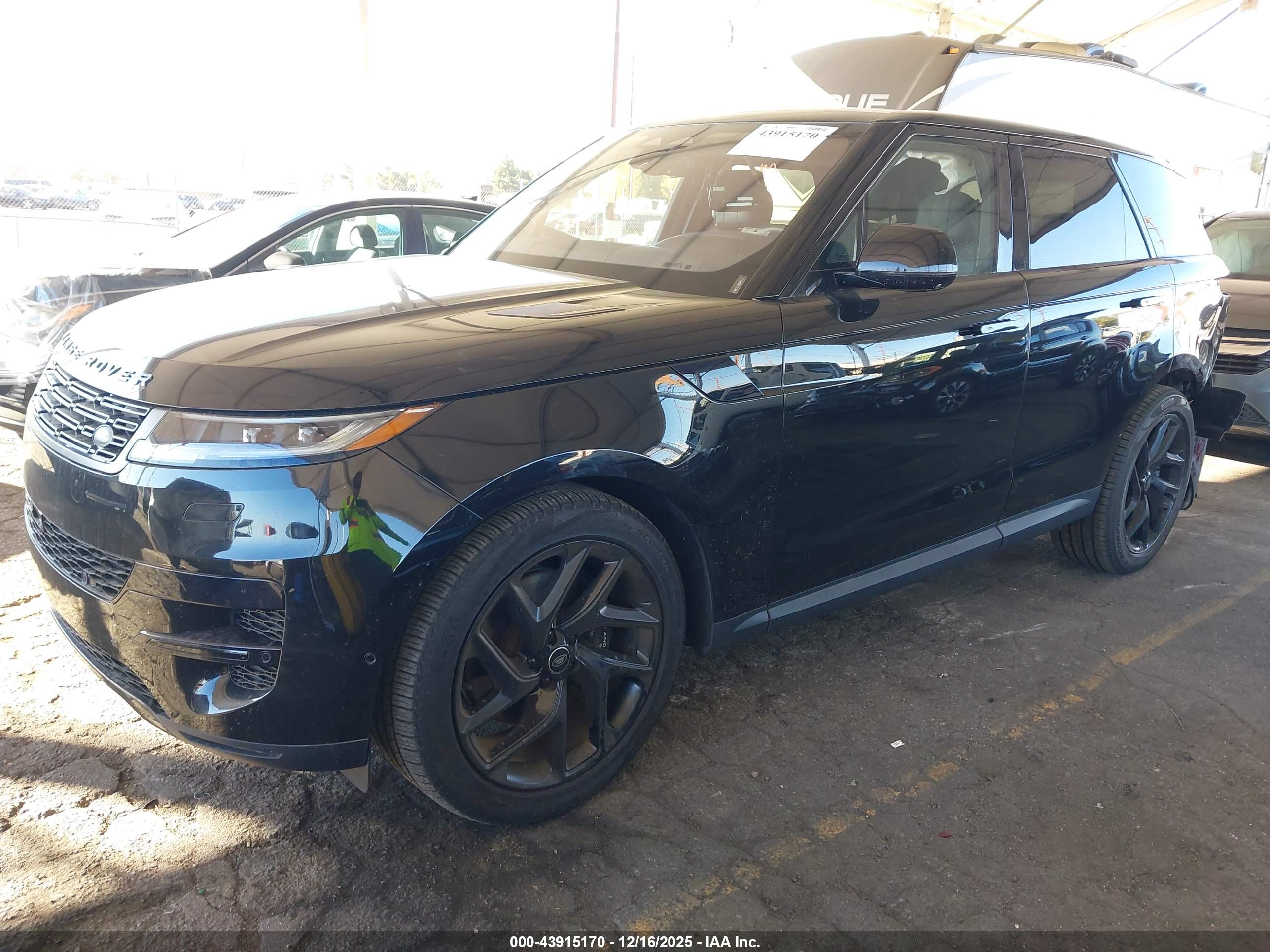 LAND ROVER image 2