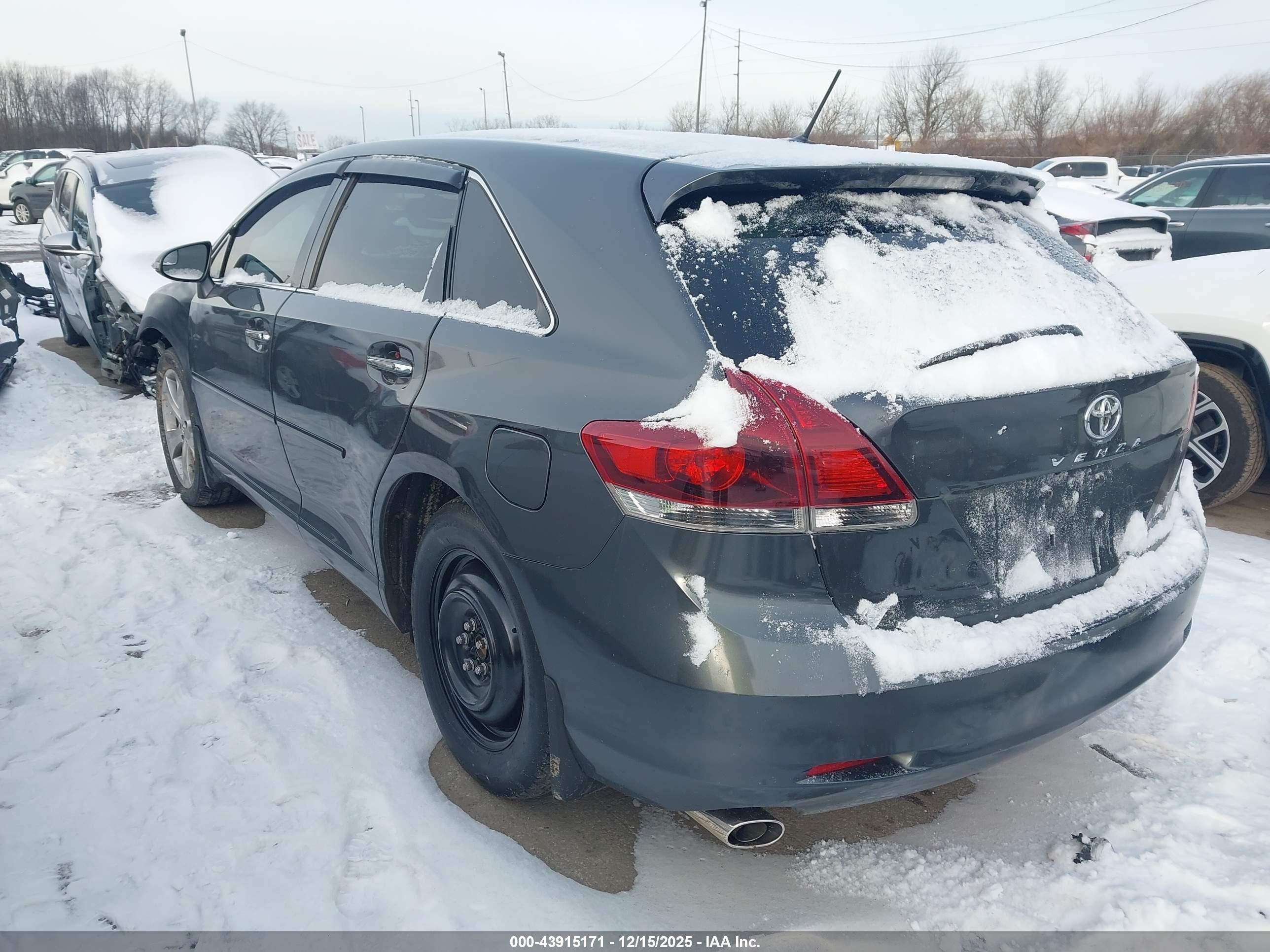 TOYOTA VENZA image 3