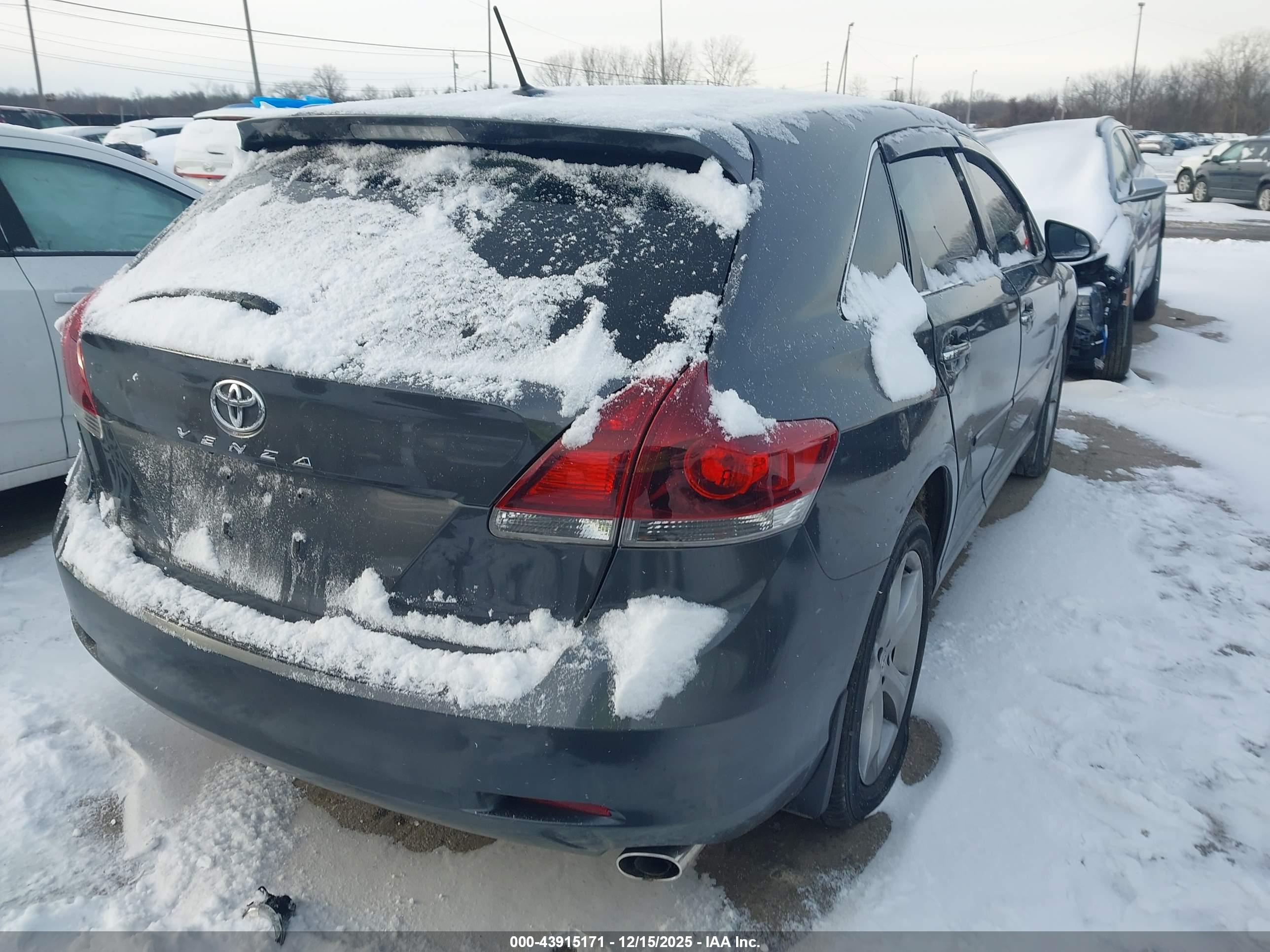 TOYOTA VENZA image 4