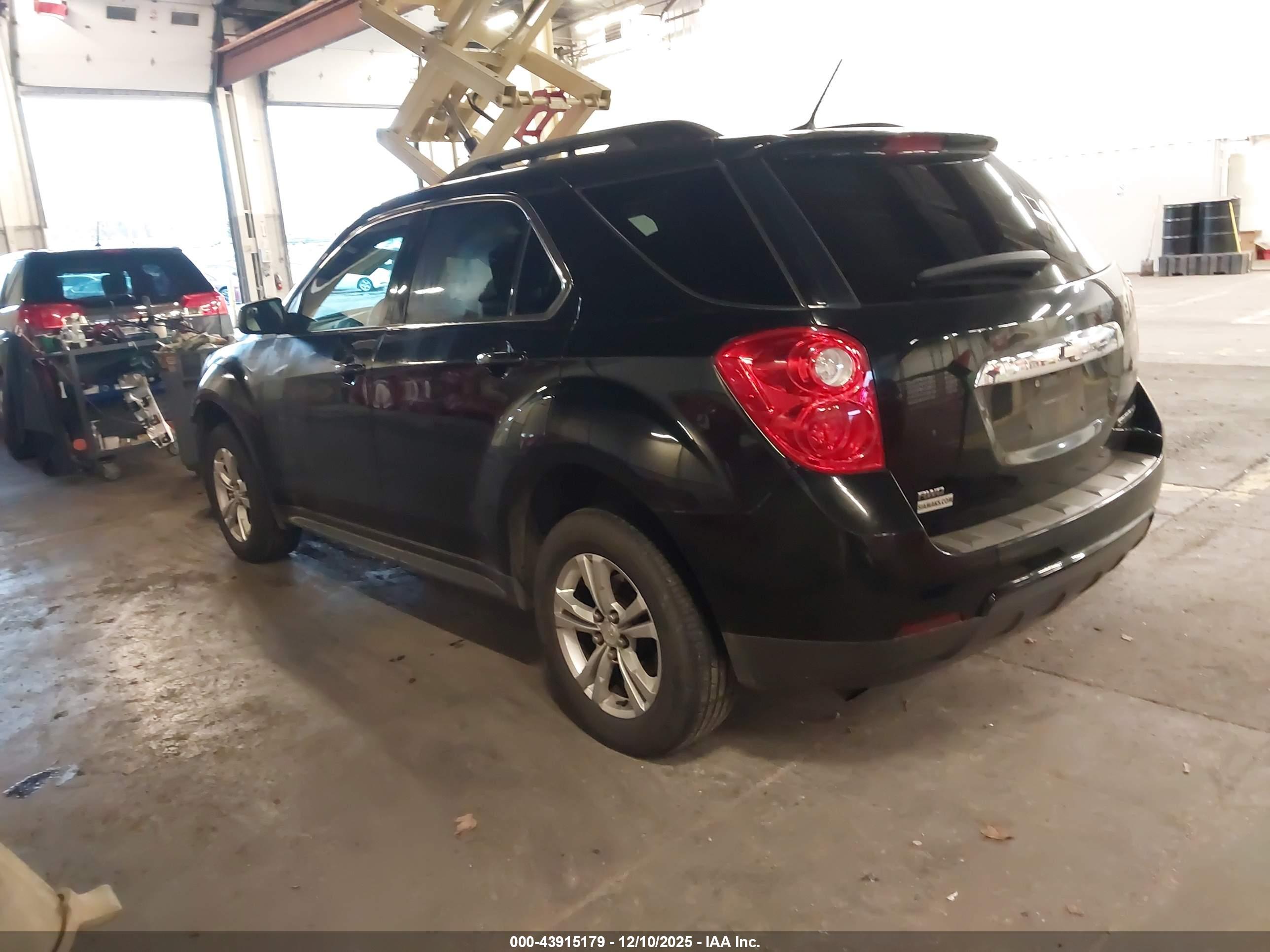 CHEVROLET EQUINOX image 3