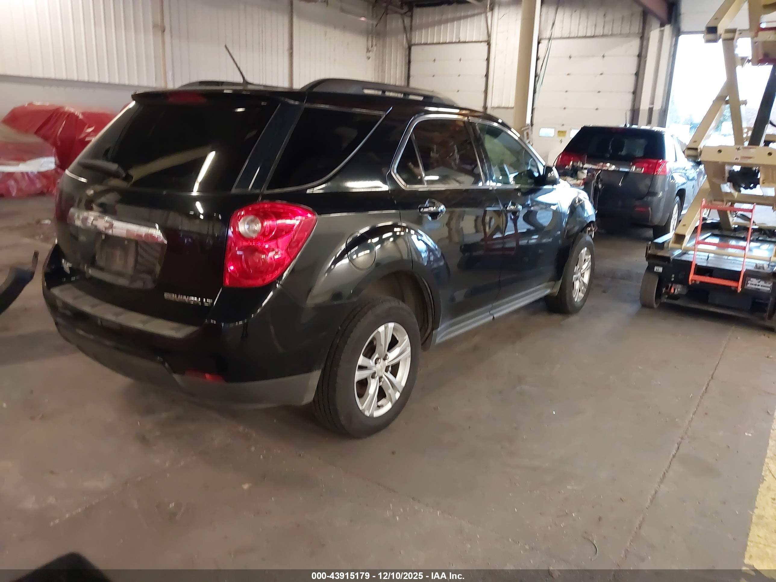 CHEVROLET EQUINOX image 4