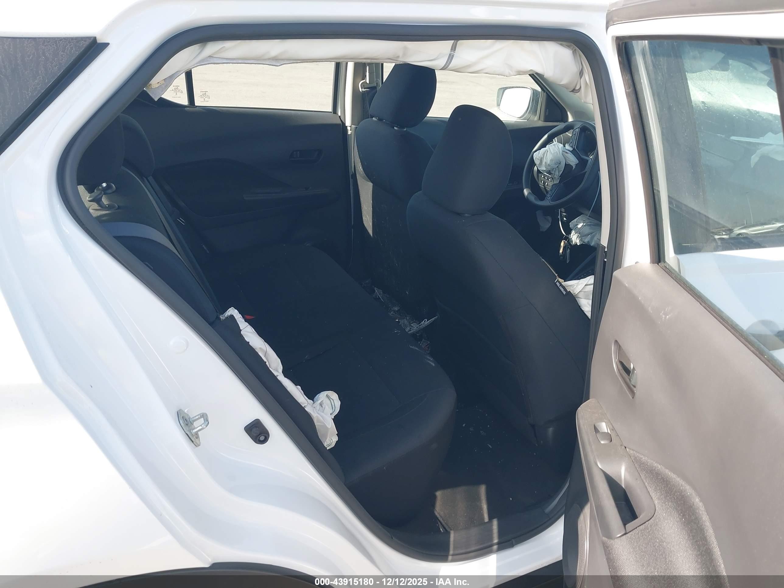 NISSAN KICKS image 8