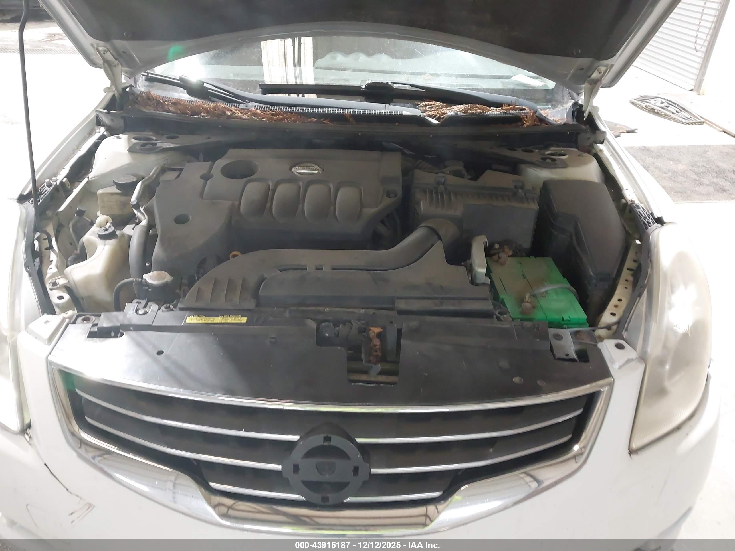 NISSAN ALTIMA image 10