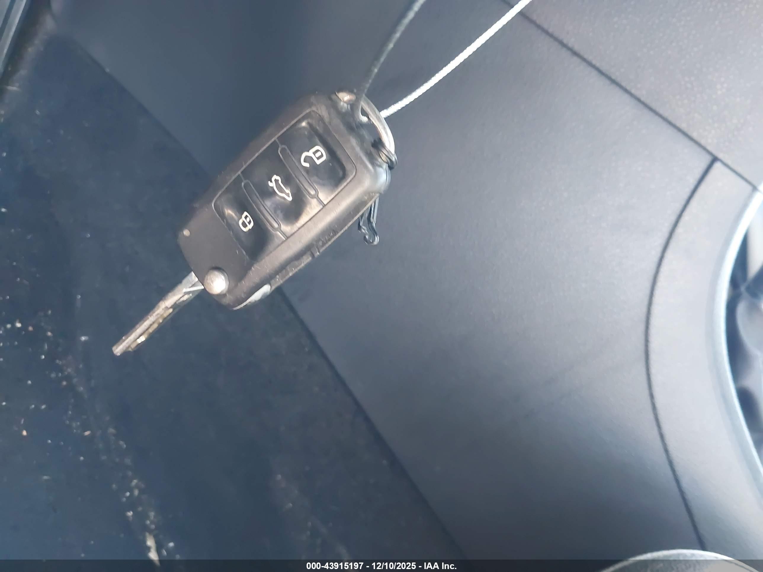 VOLKSWAGEN PASSAT image 11