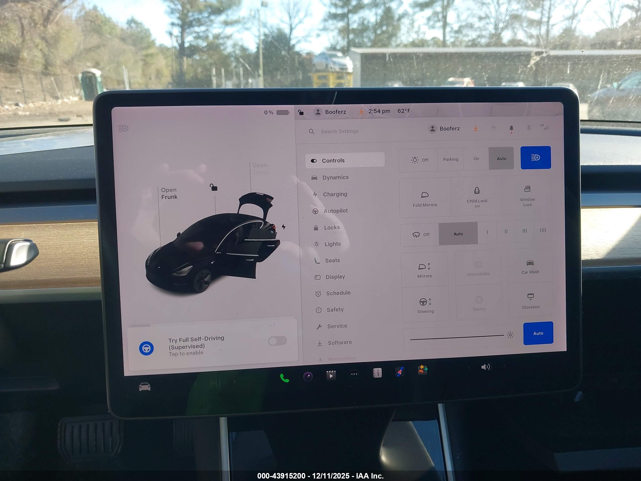 TESLA MODEL image 7