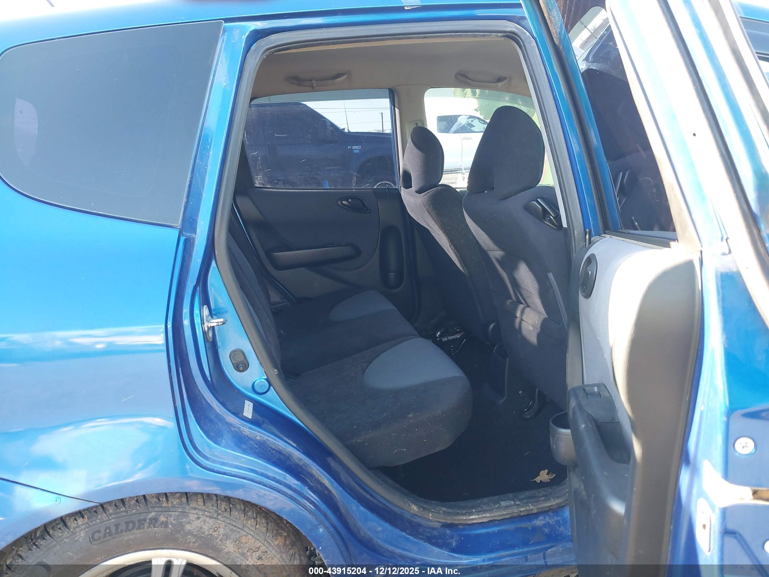 HONDA FIT image 8