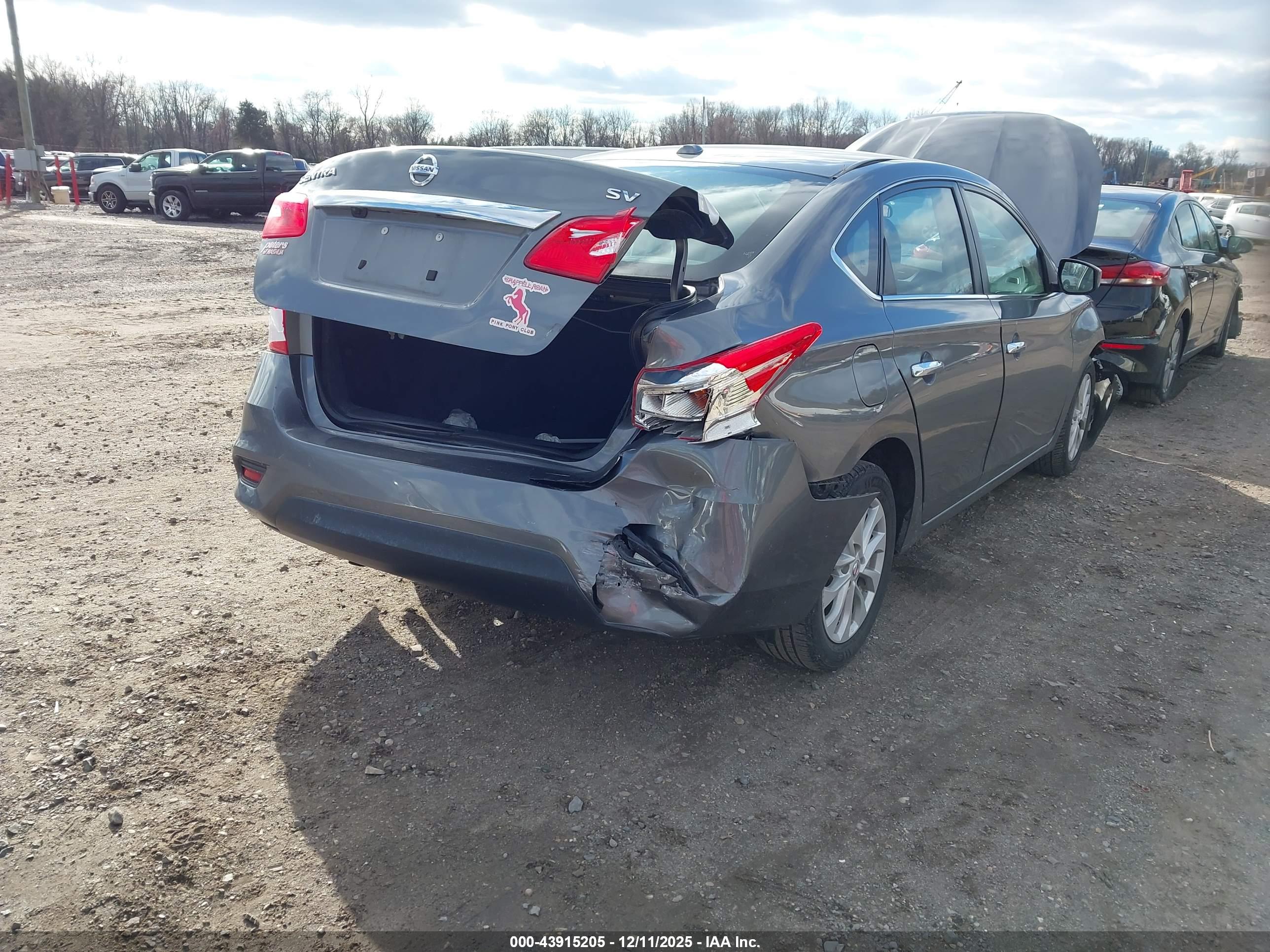 NISSAN SENTRA image 6