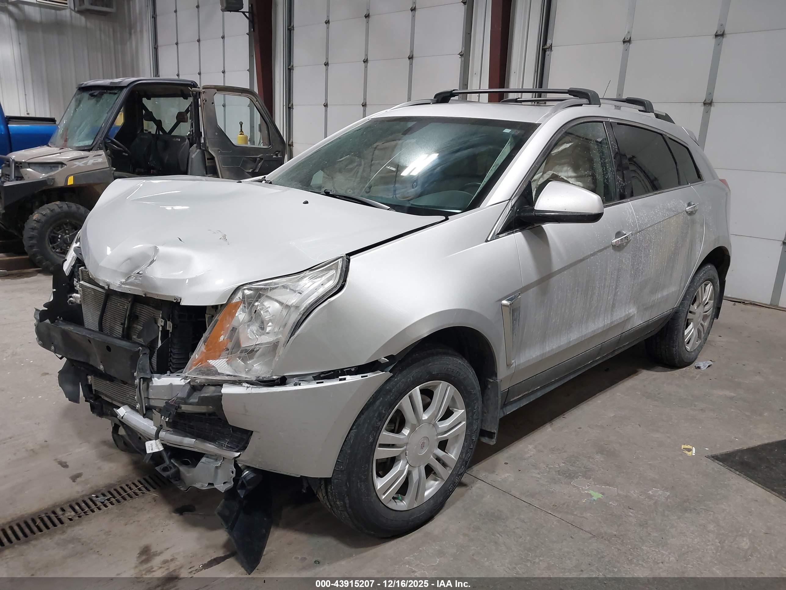 CADILLAC SRX image 2