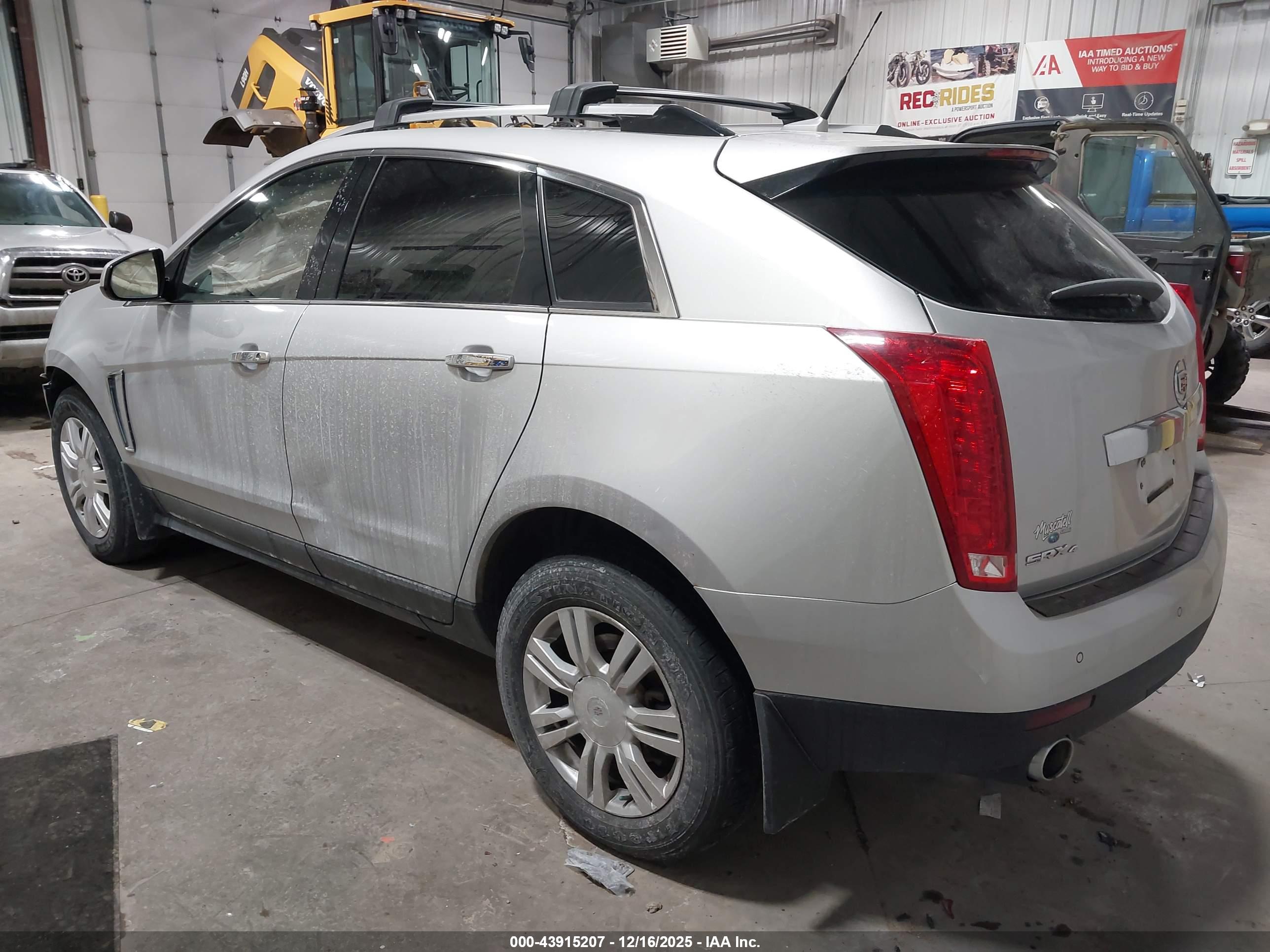 CADILLAC SRX image 3