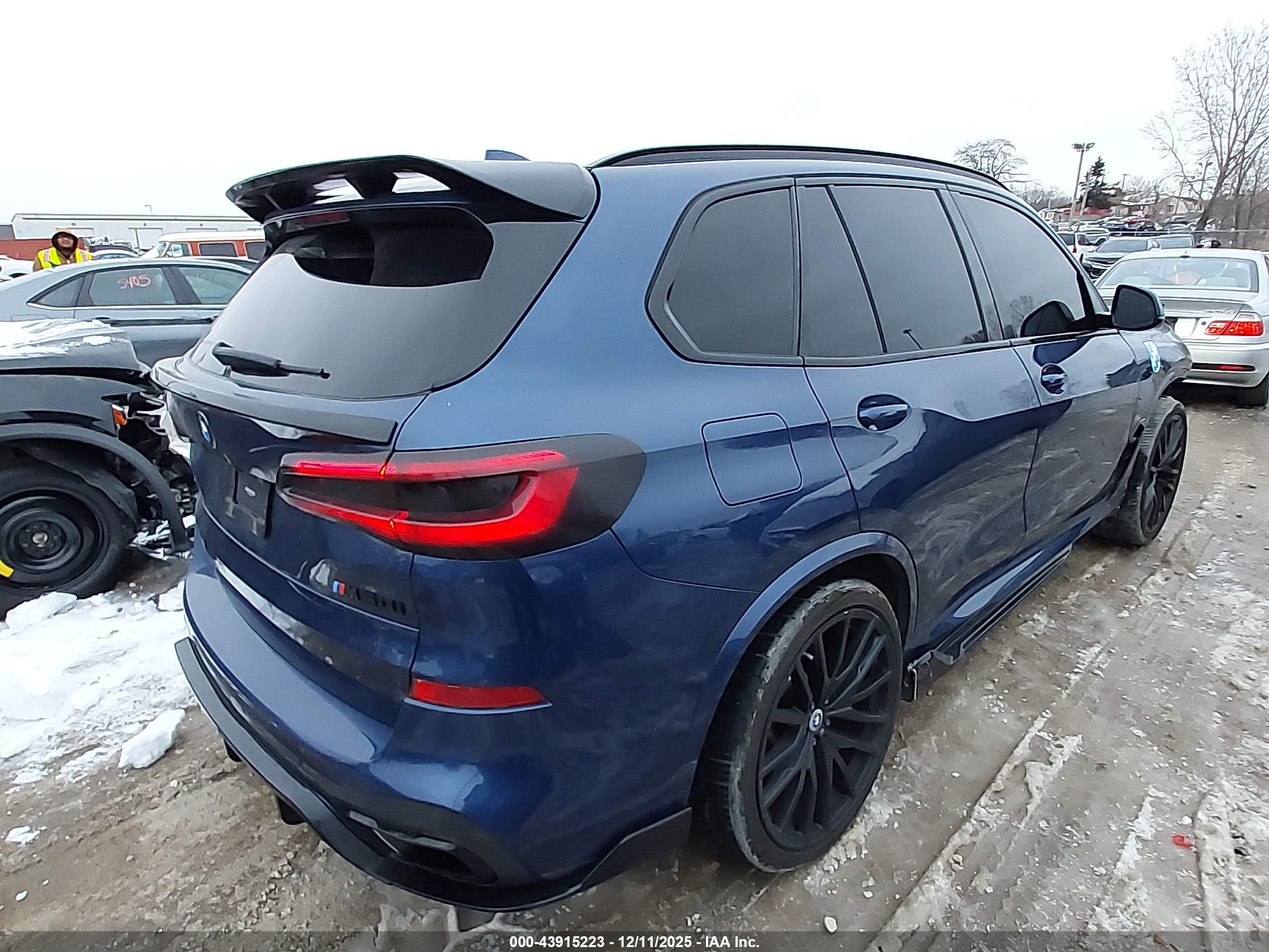 BMW X5 image 4
