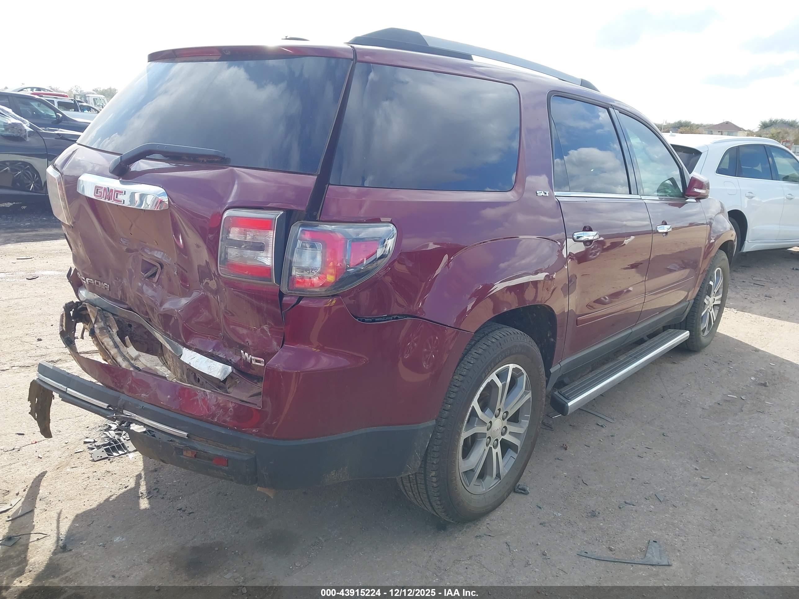 GMC ACADIA image 4