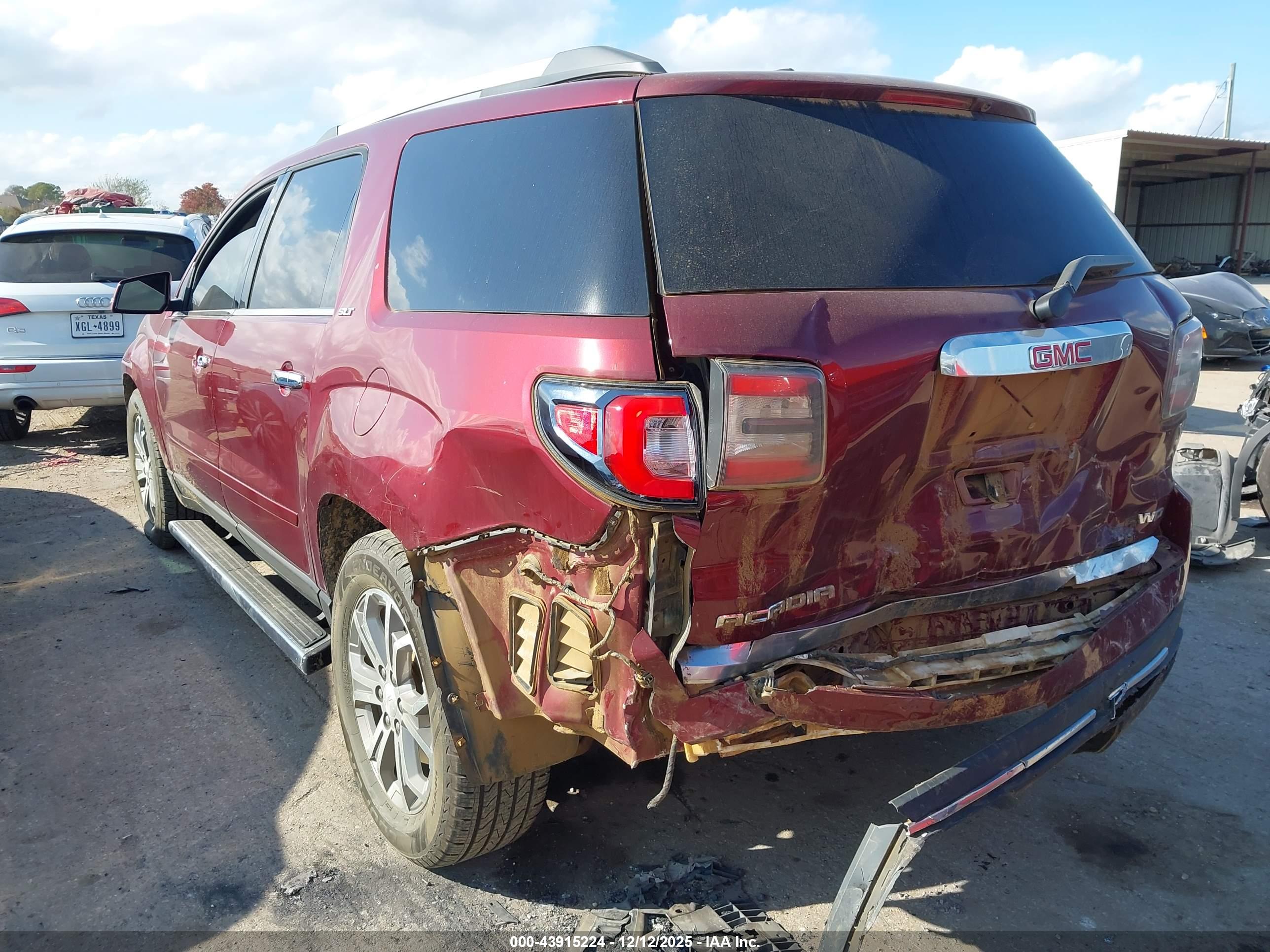 GMC ACADIA image 6