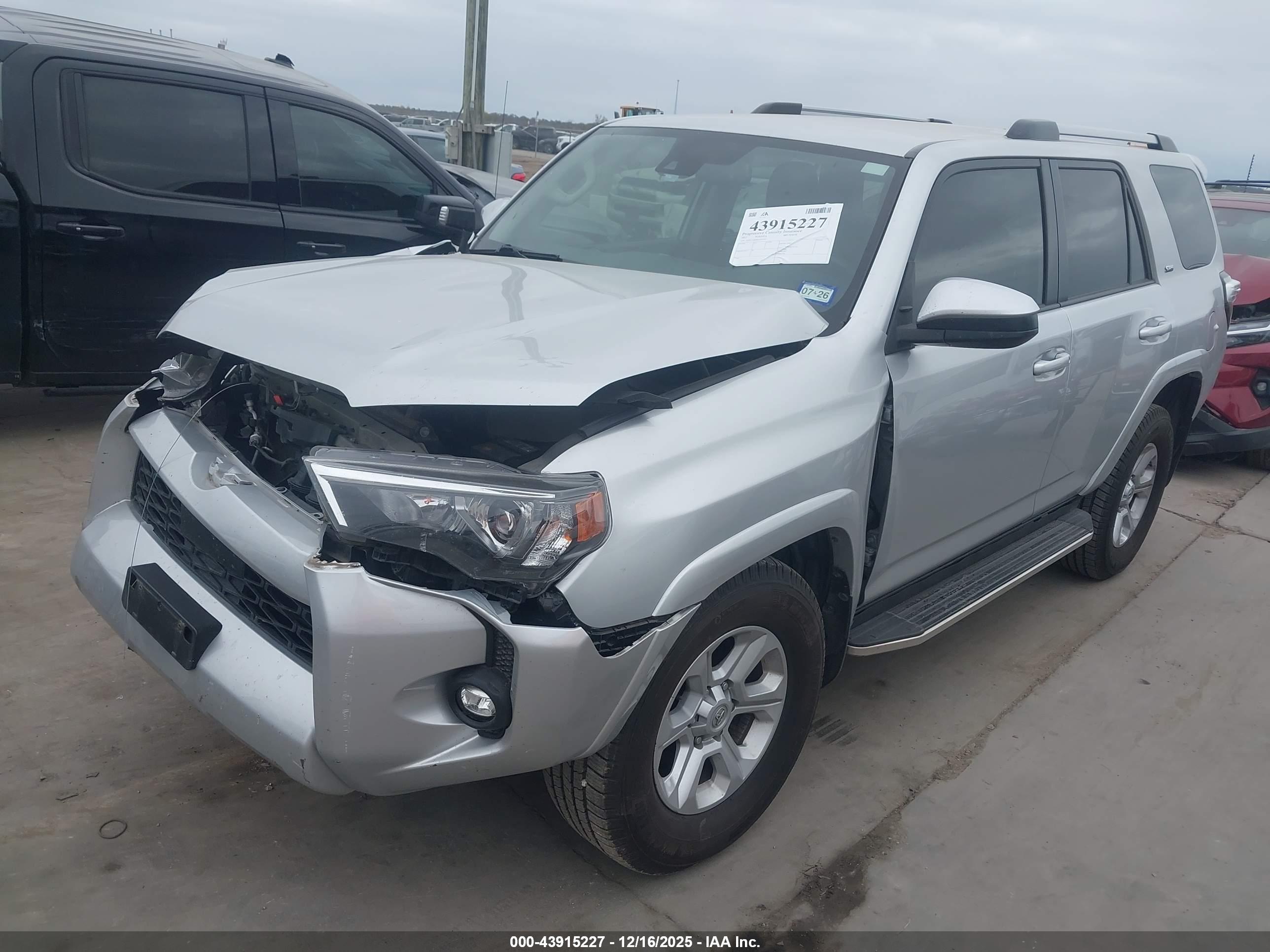 TOYOTA 4RUNNER image 2