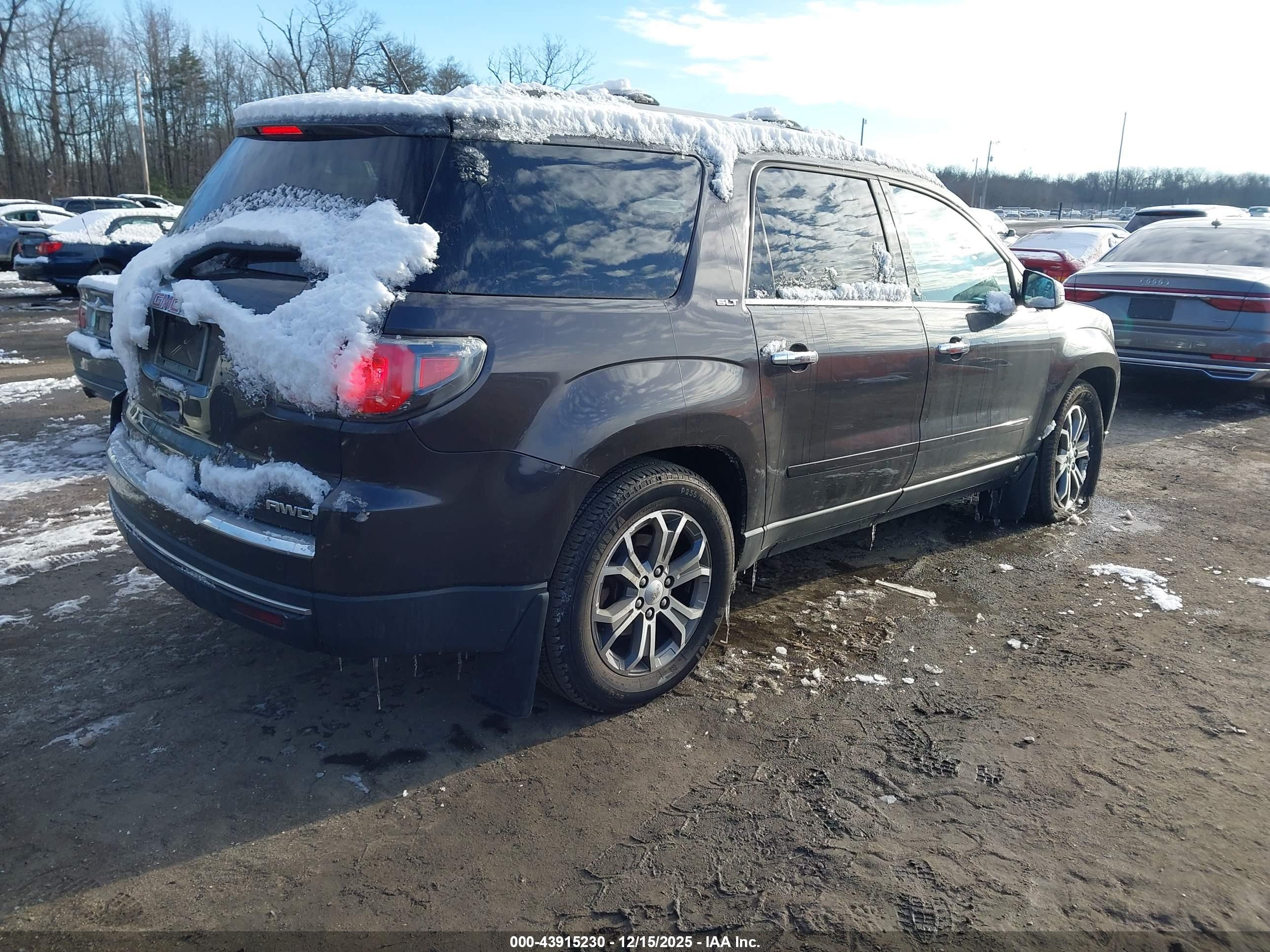 GMC ACADIA image 4