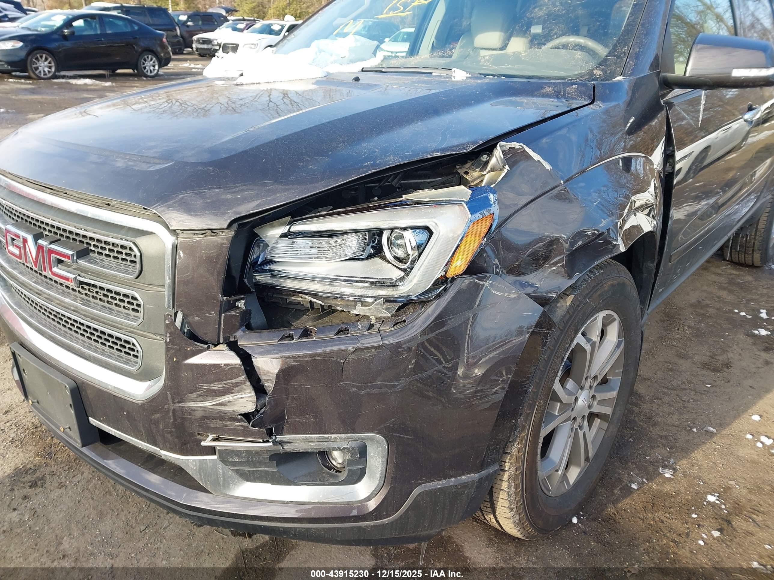 GMC ACADIA image 6