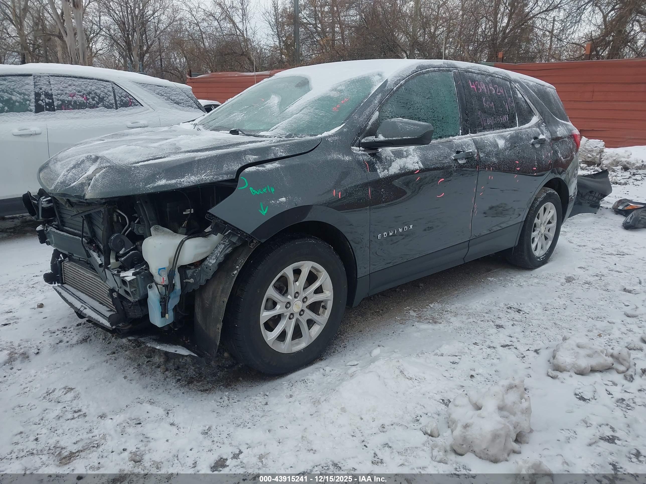 CHEVROLET EQUINOX image 2