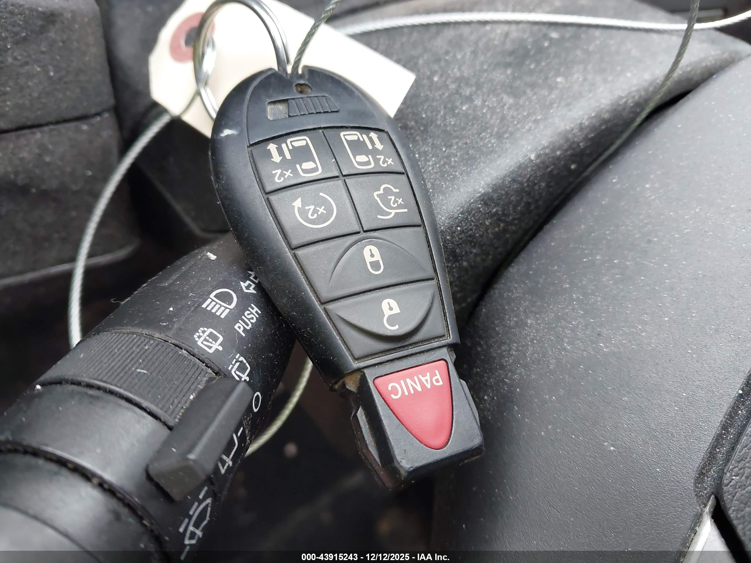 CHRYSLER TOWN image 11