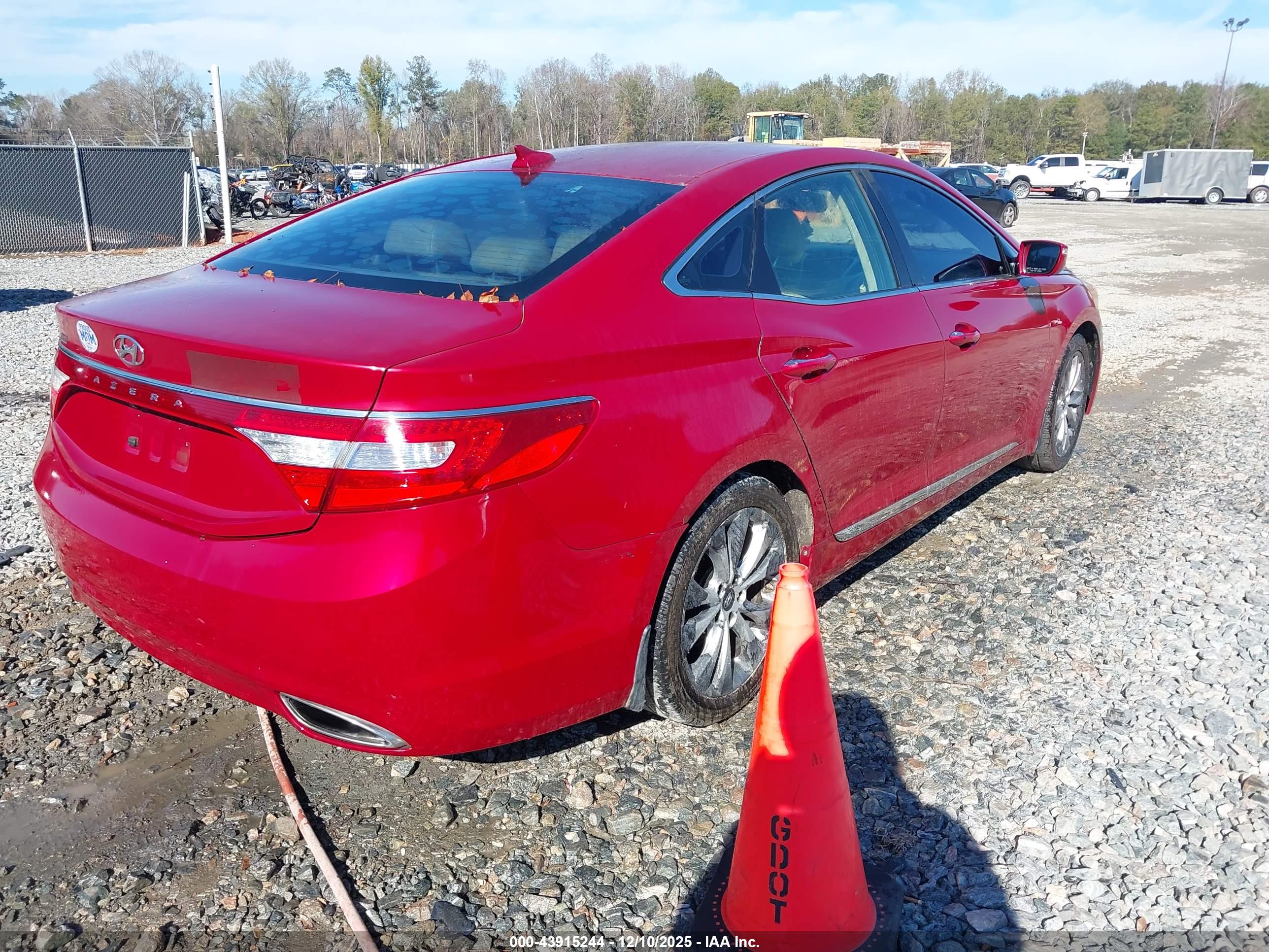 HYUNDAI AZERA image 4