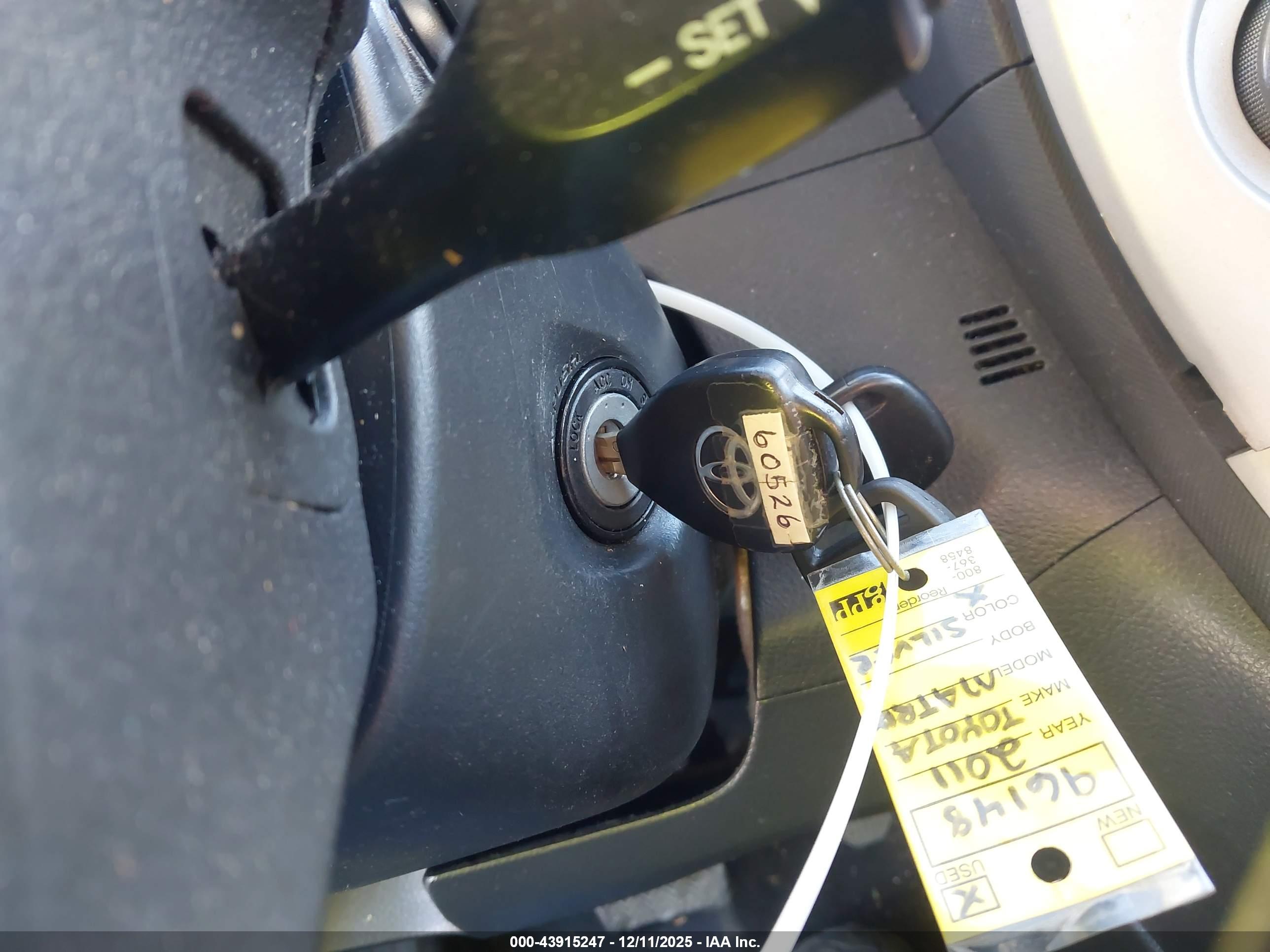 TOYOTA MATRIX image 11