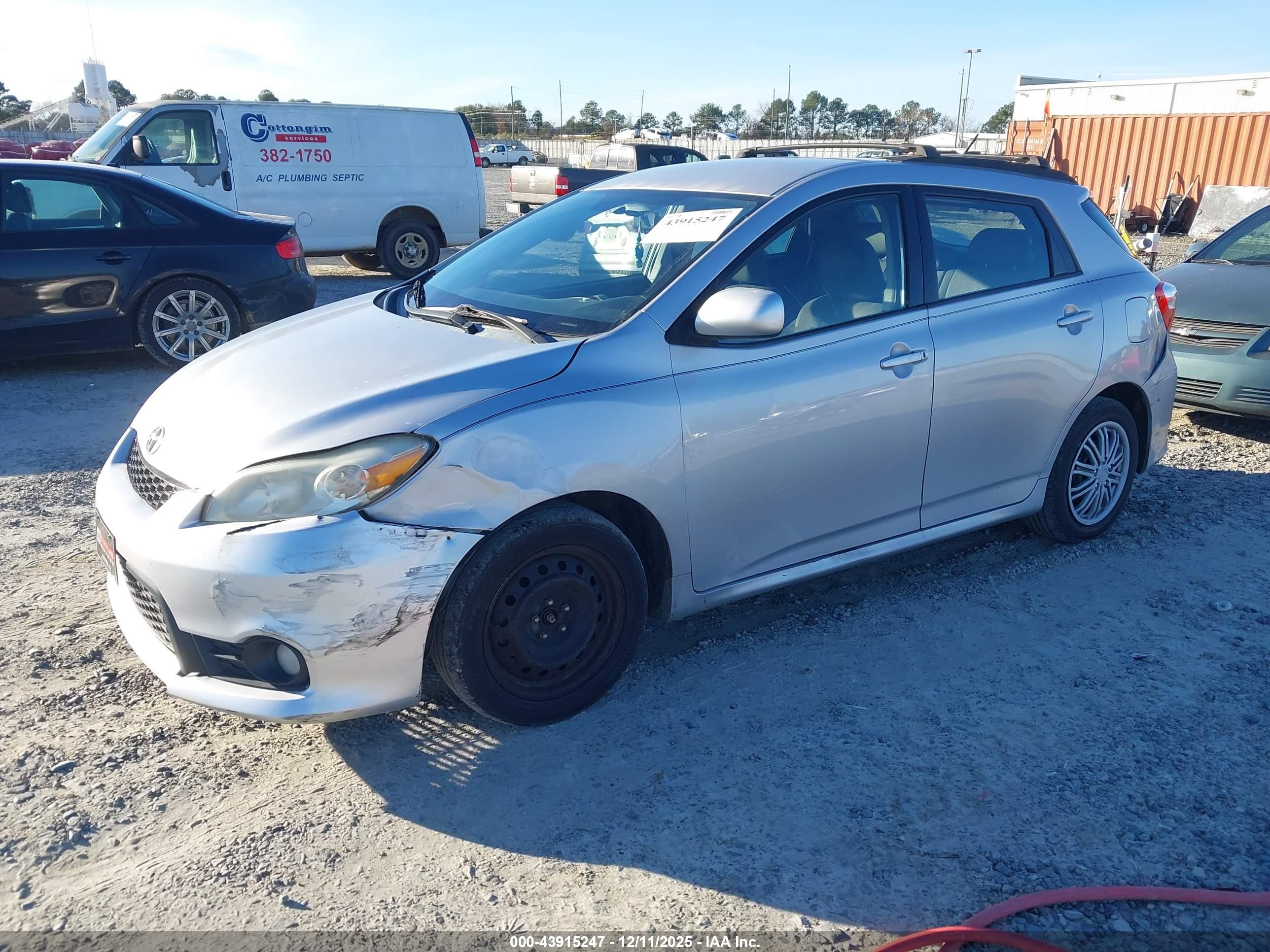 TOYOTA MATRIX image 2