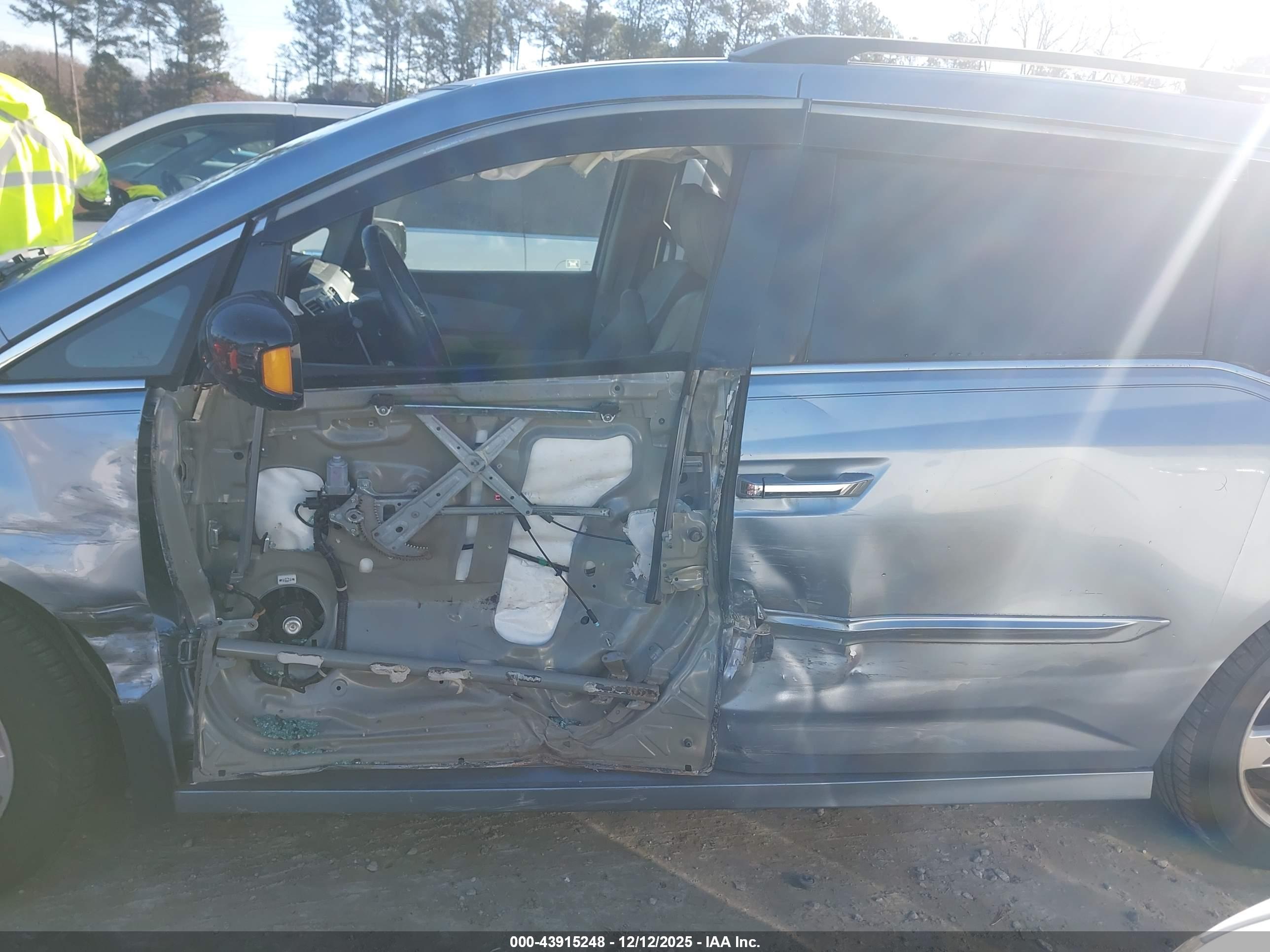 HONDA ODYSSEY image 6