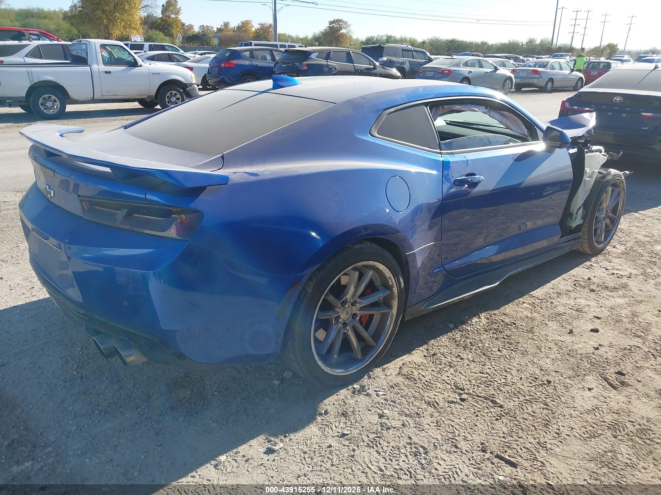 CHEVROLET CAMARO image 4