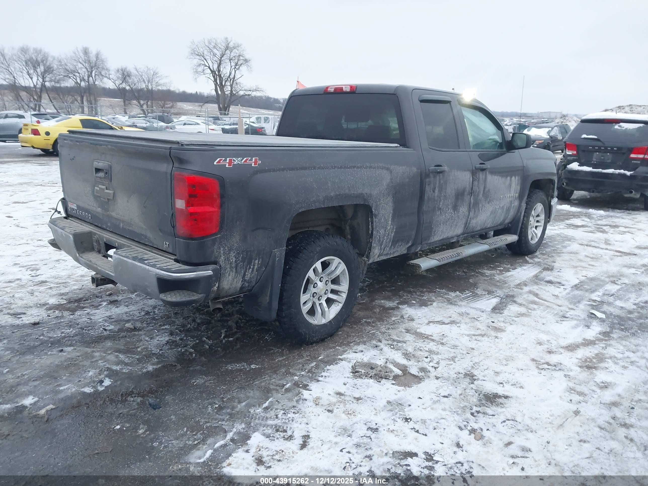 CHEVROLET SILVERADO image 4