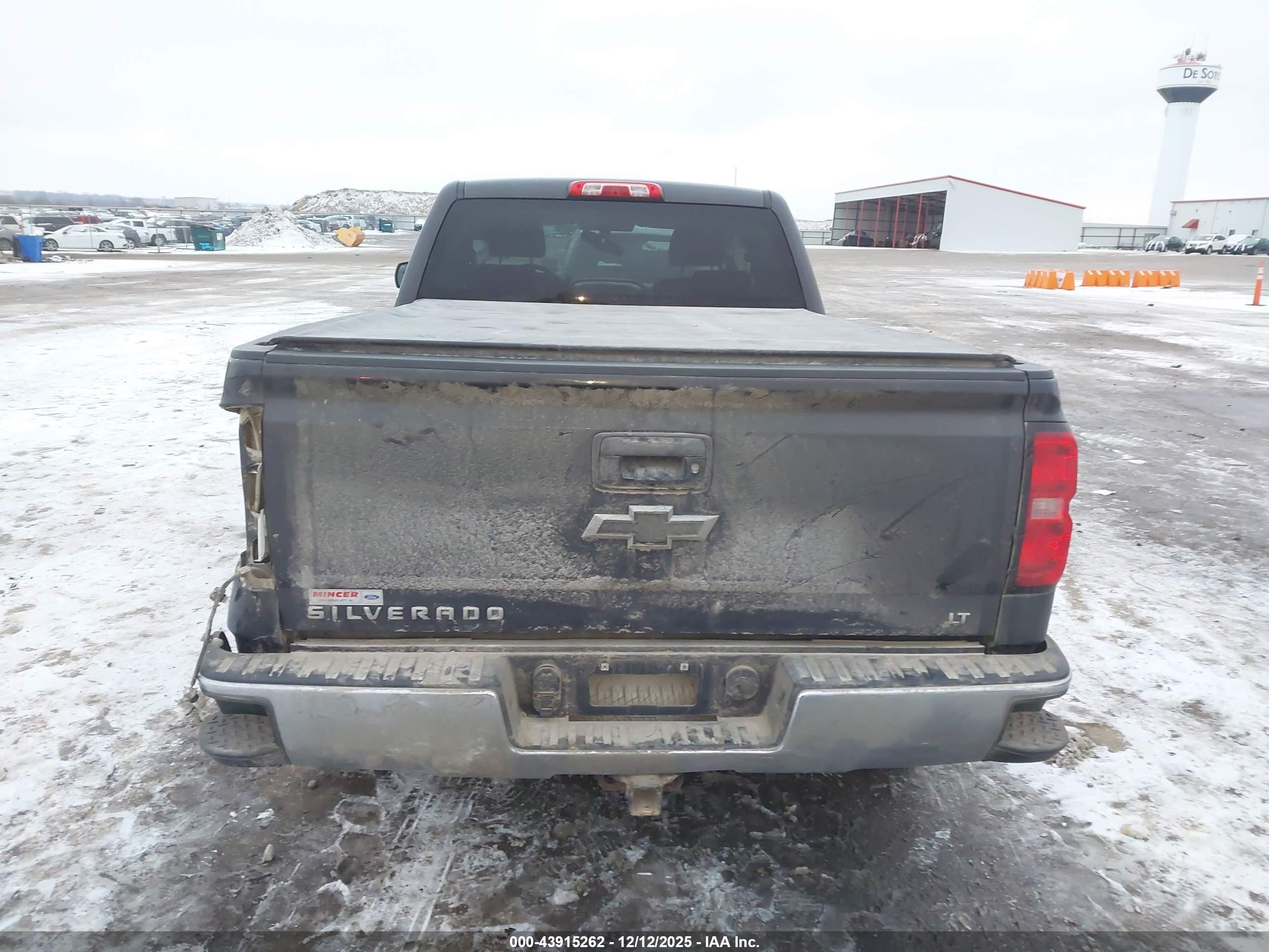 CHEVROLET SILVERADO image 6