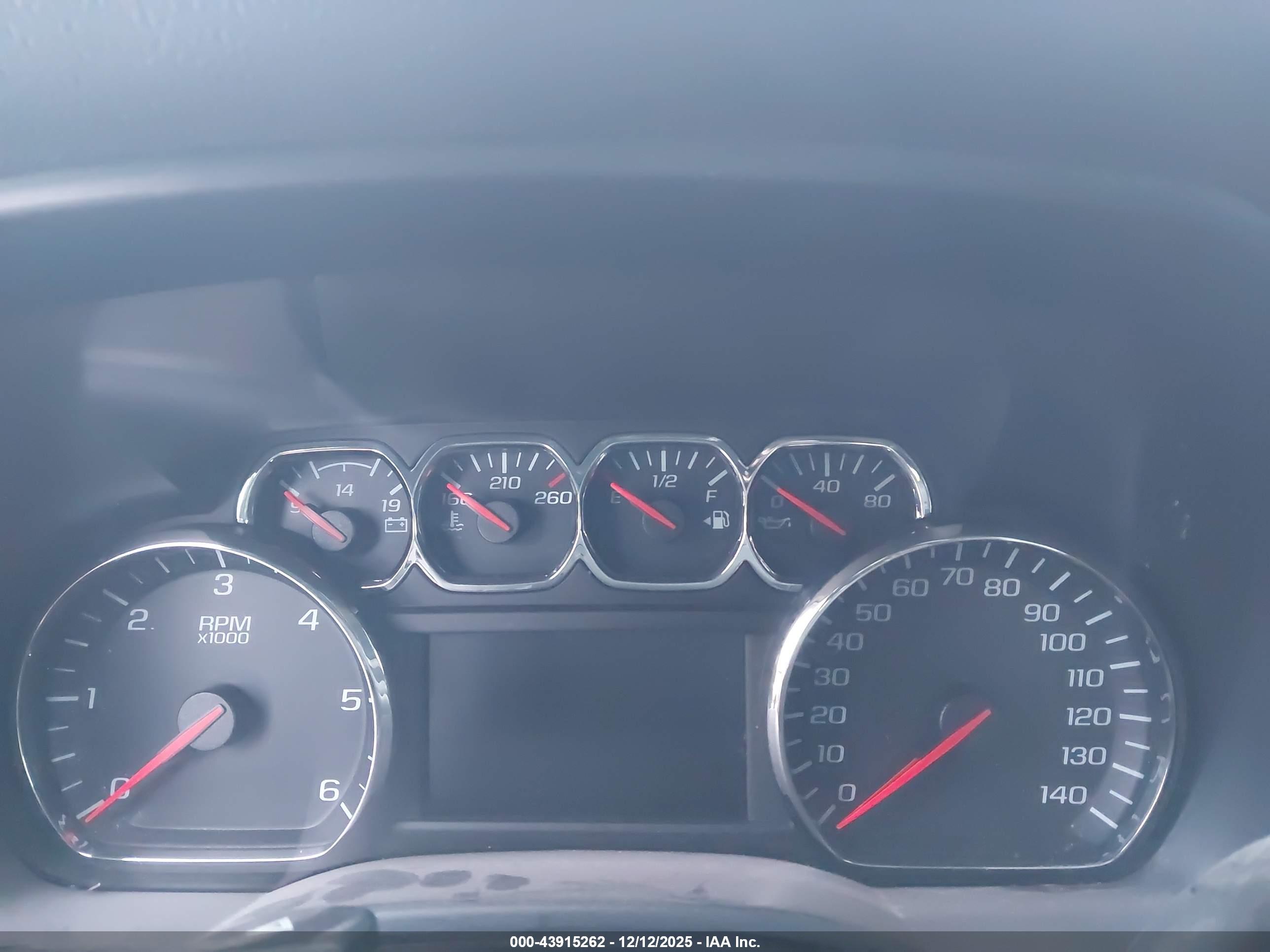 CHEVROLET SILVERADO image 7