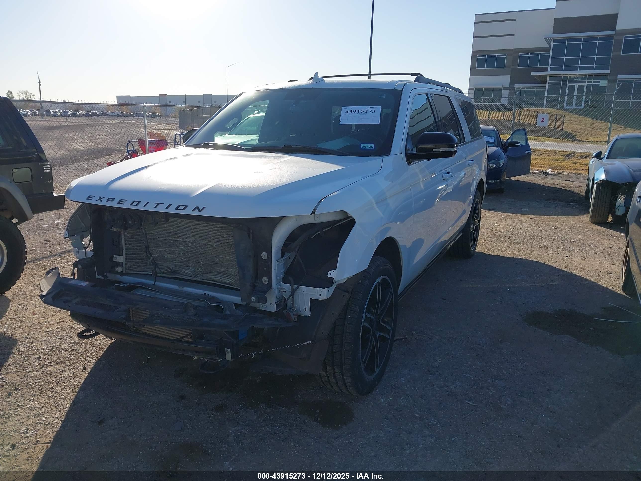 FORD EXPEDITION image 2