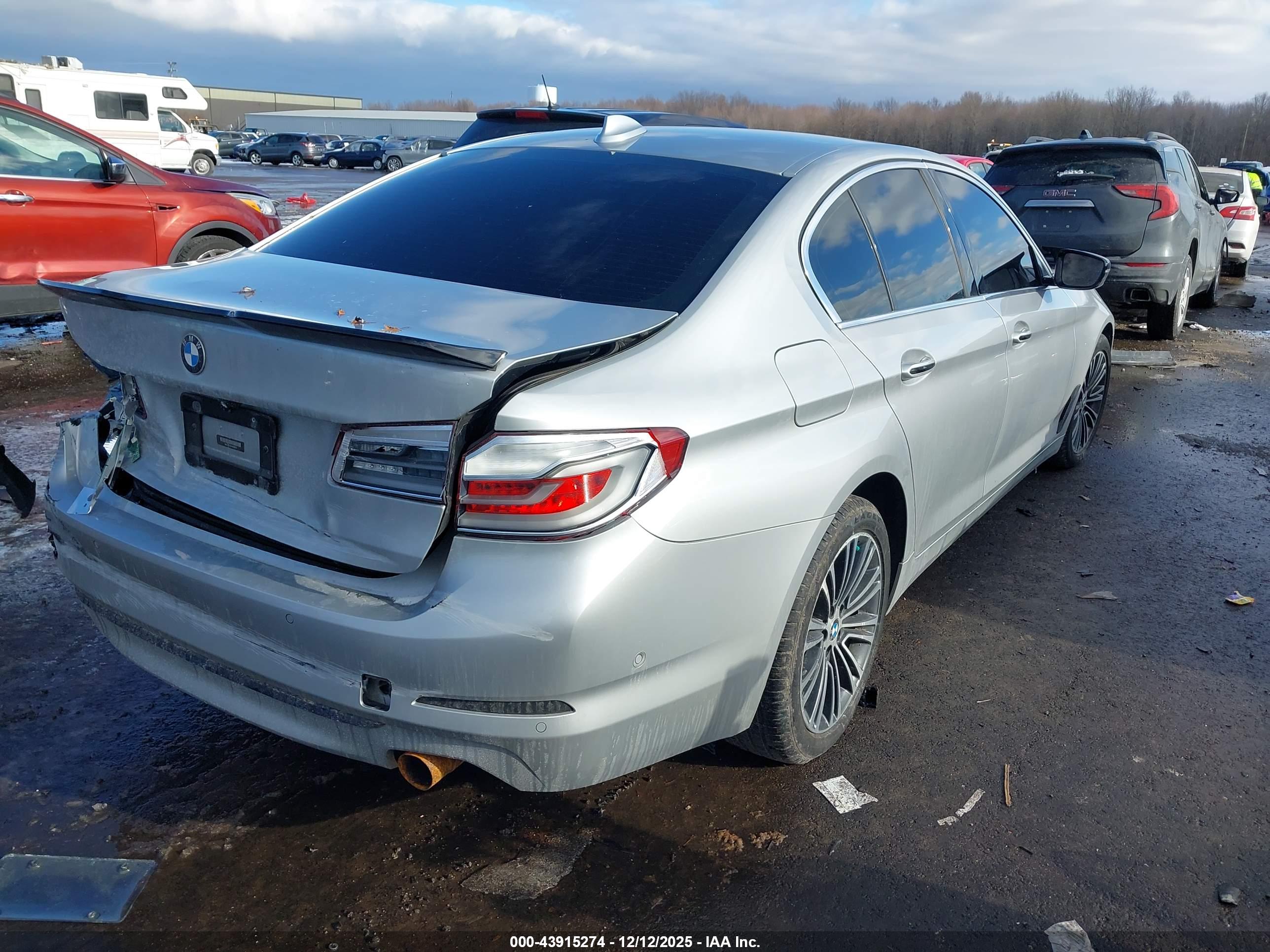 BMW 540I image 4