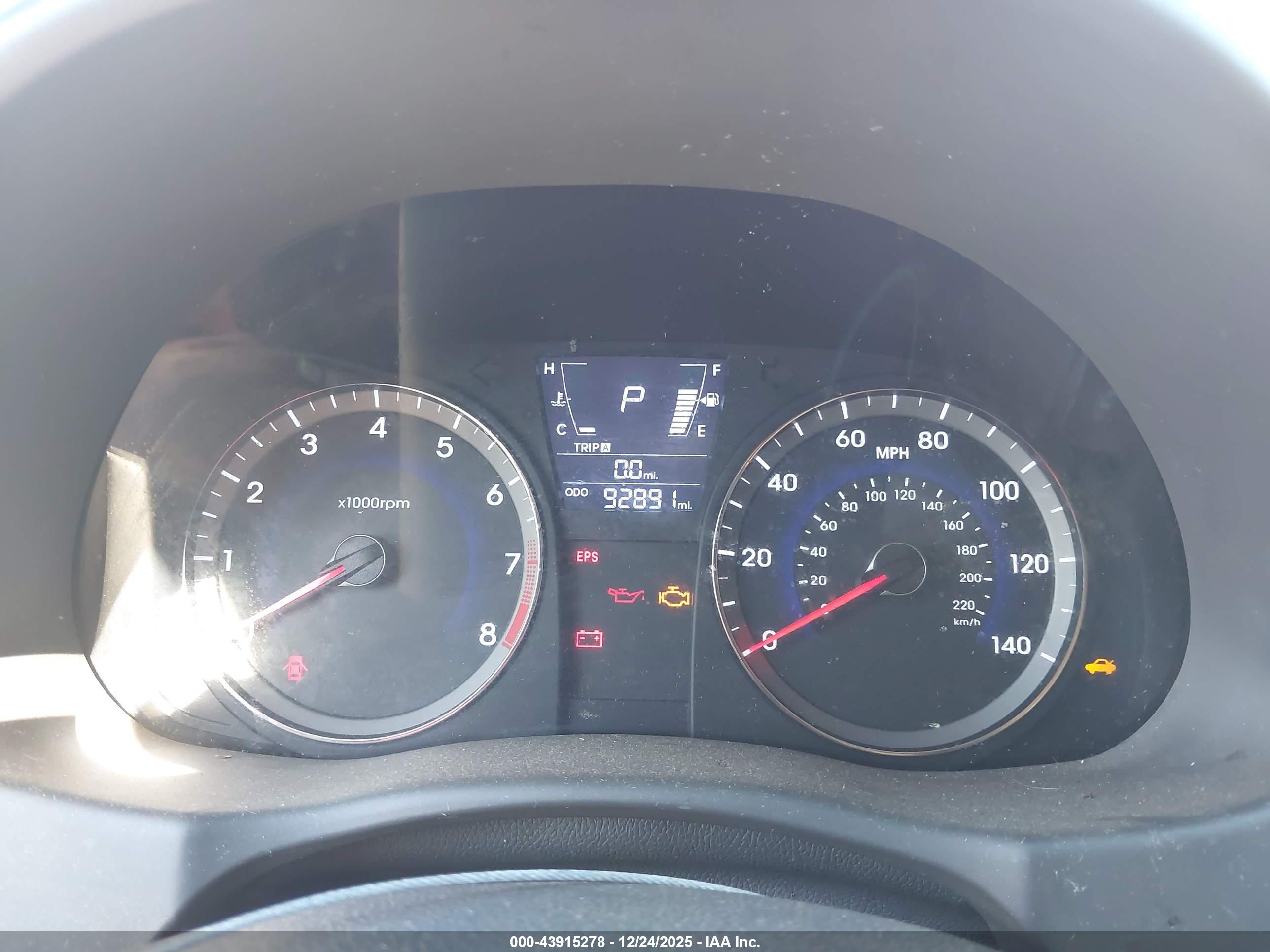 HYUNDAI ACCENT image 7