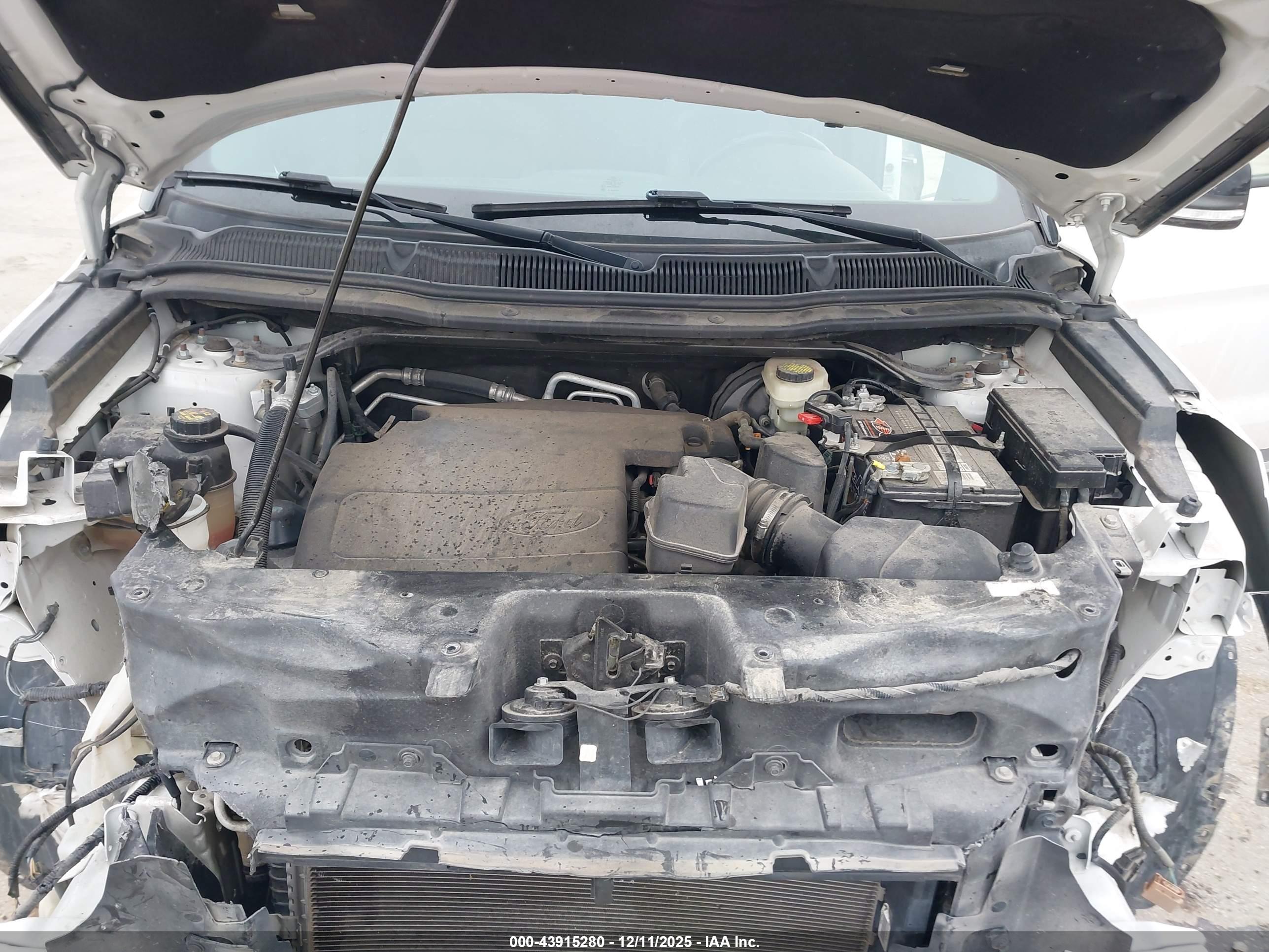 FORD EXPLORER image 10