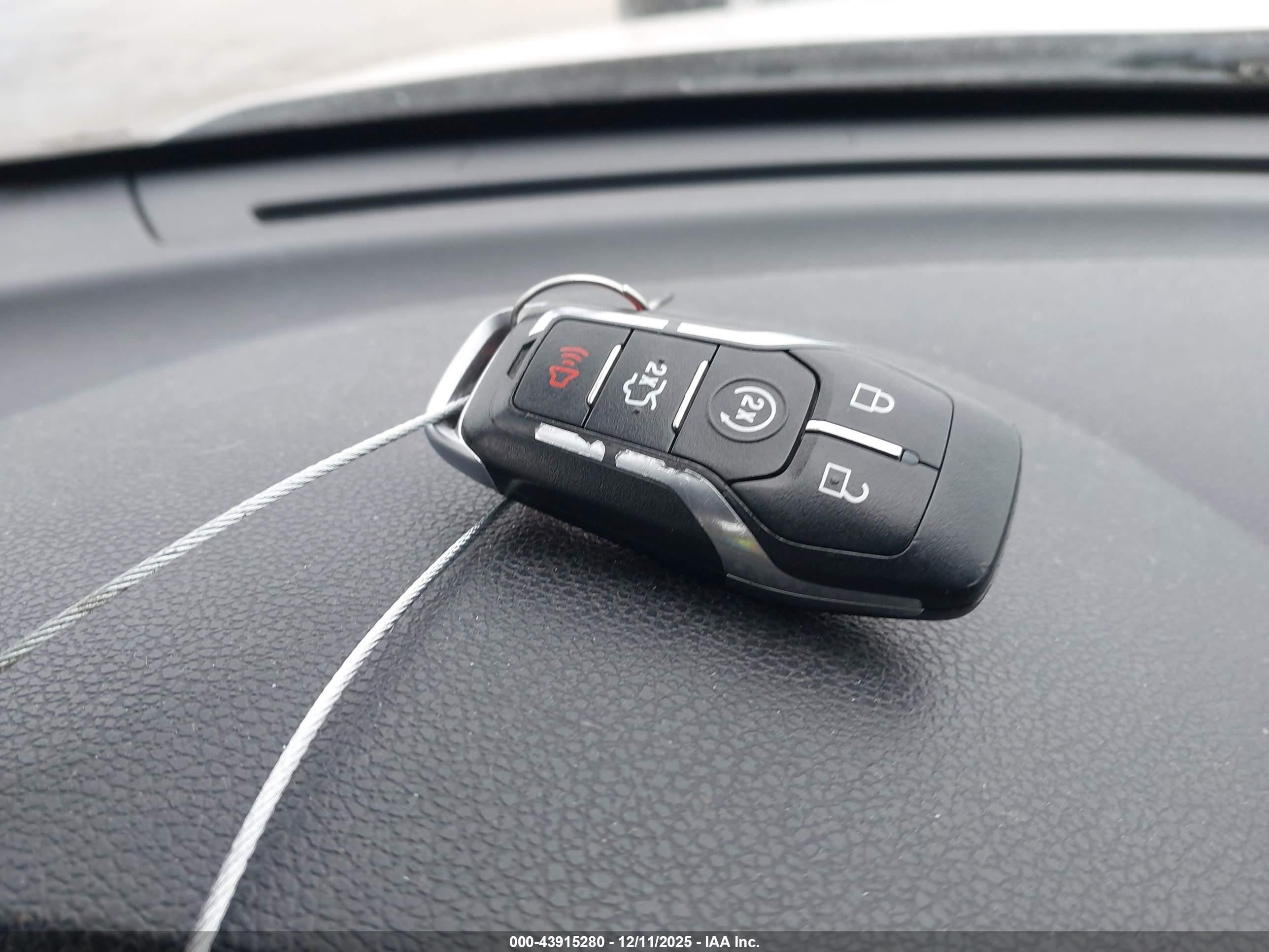 FORD EXPLORER image 11