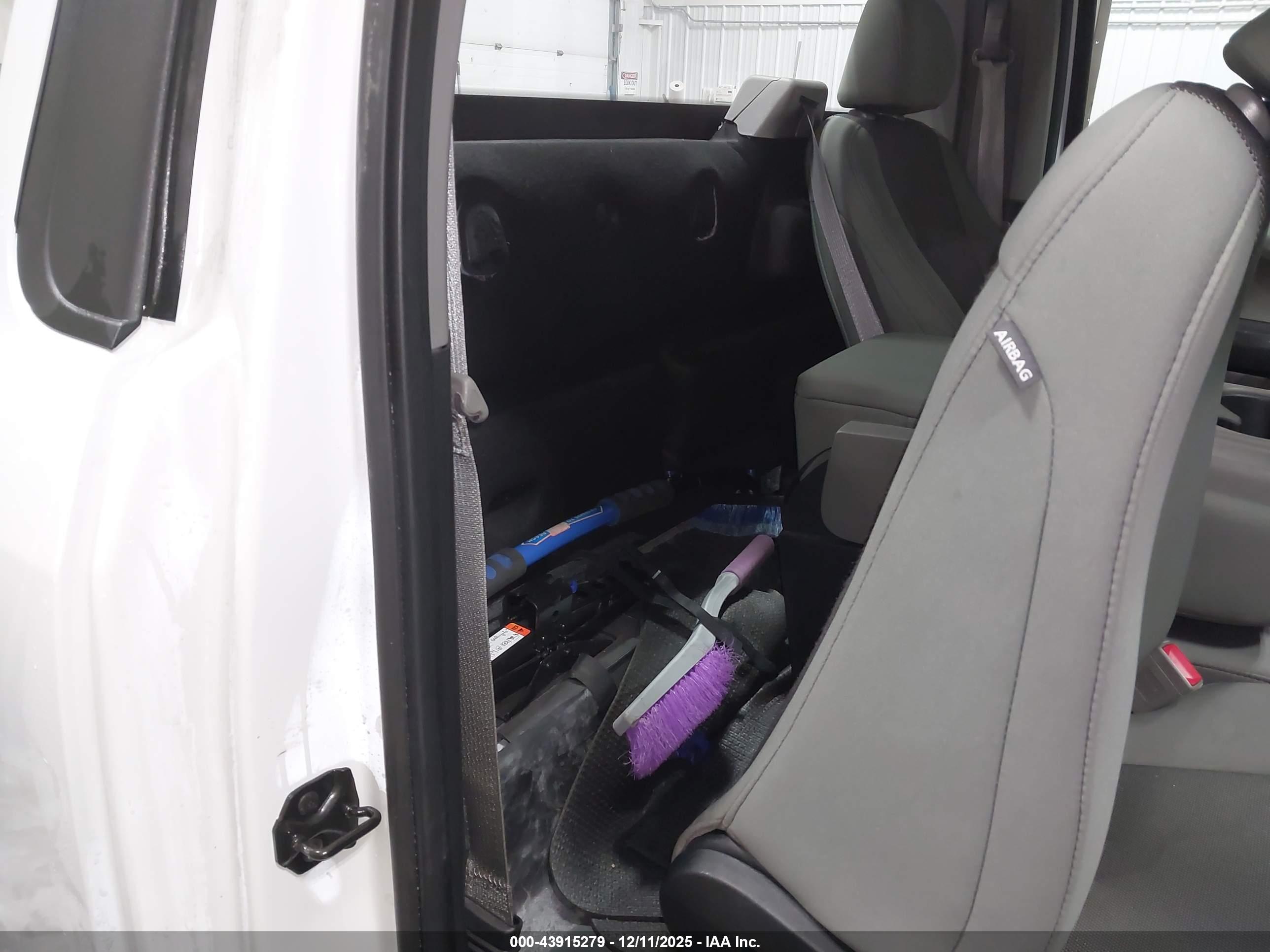 FORD F-150 image 8