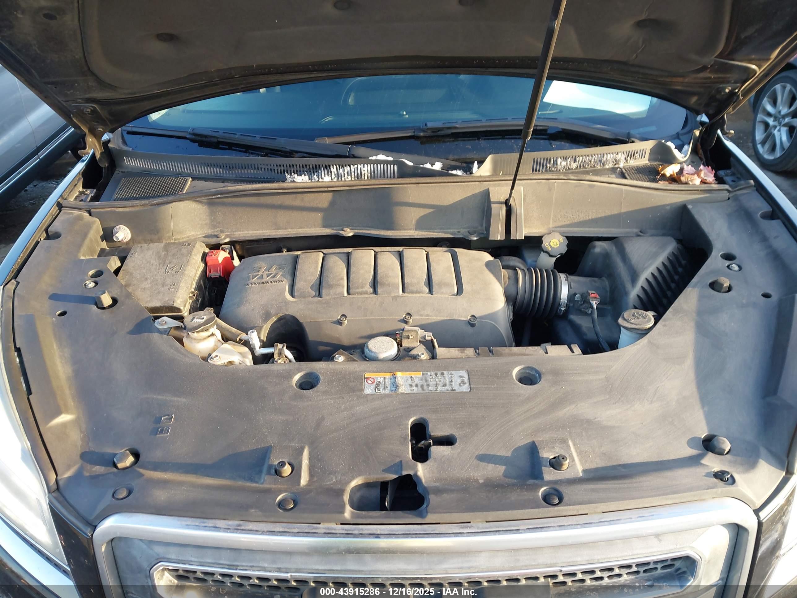 GMC ACADIA image 10
