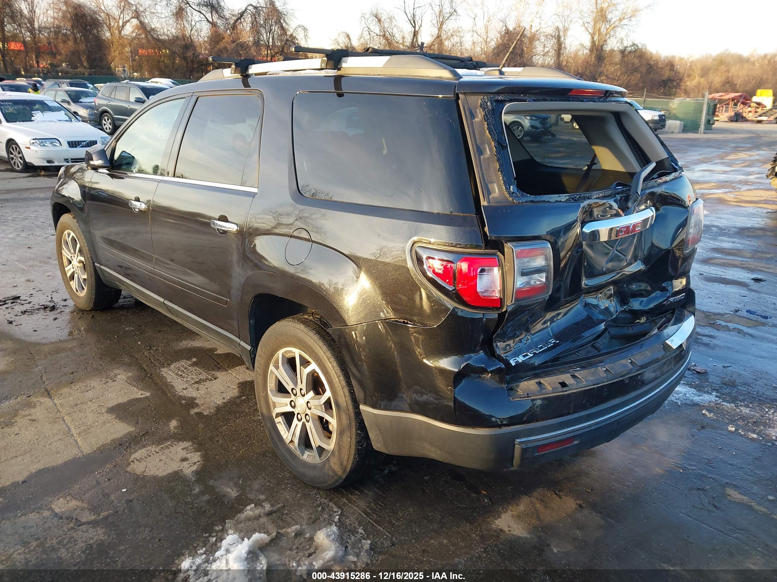 GMC ACADIA image 3