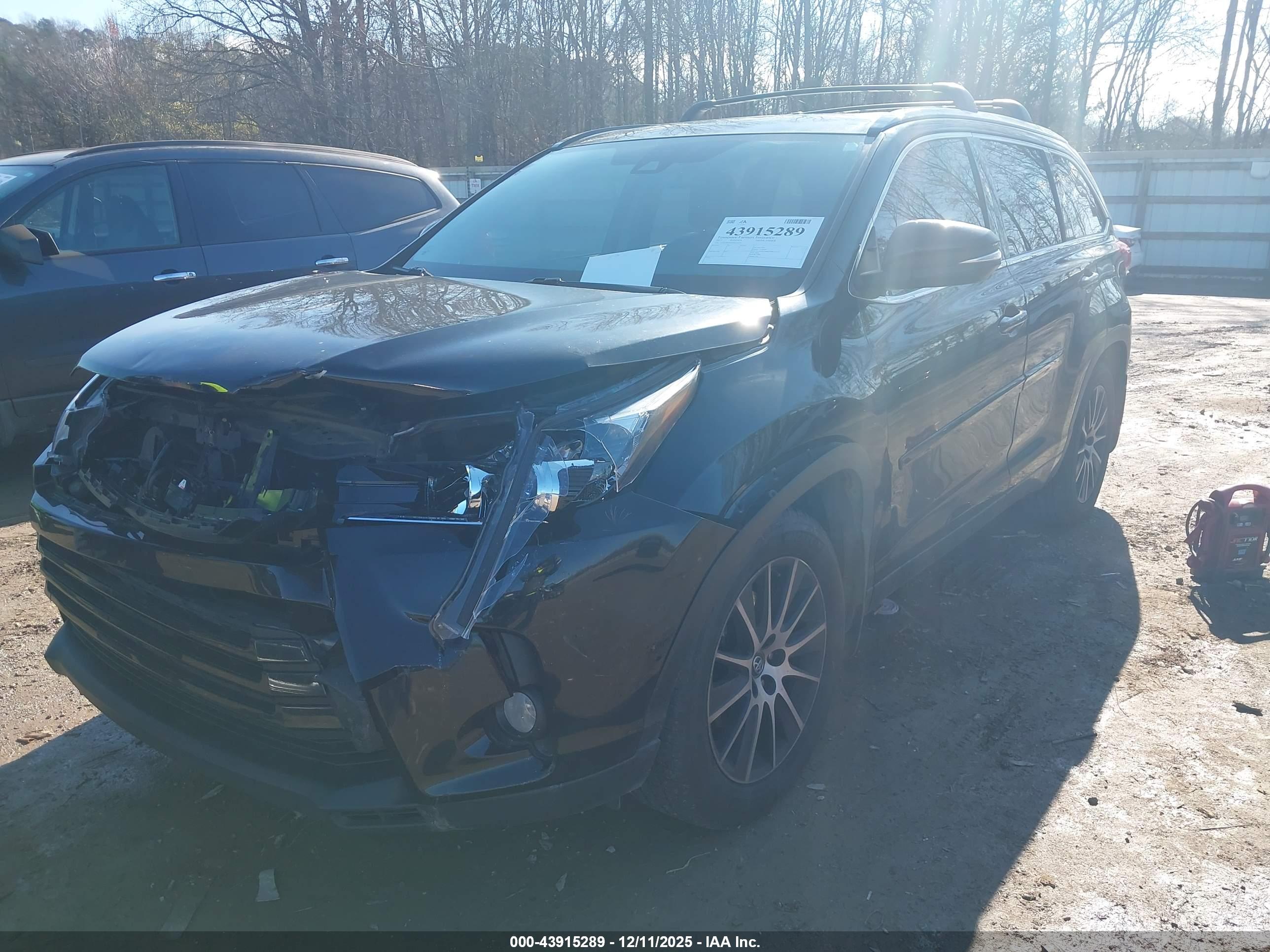 TOYOTA HIGHLANDER image 2