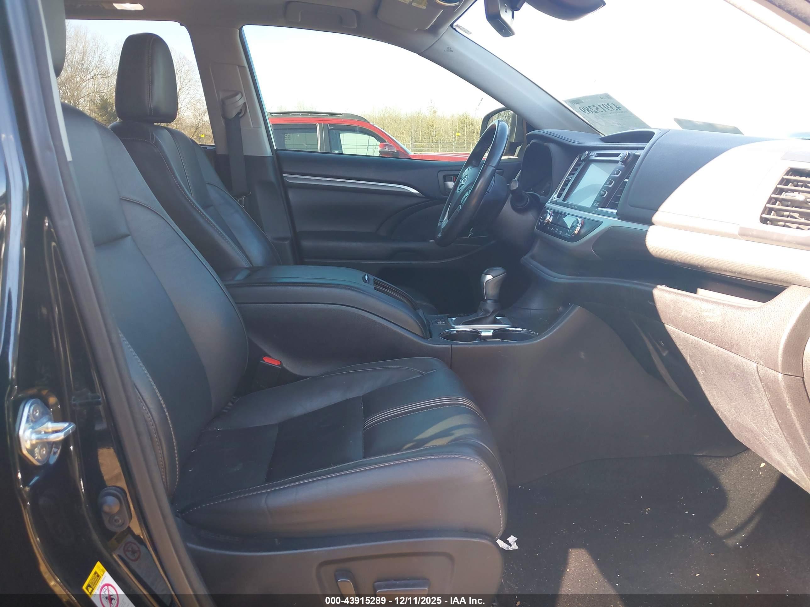 TOYOTA HIGHLANDER image 5