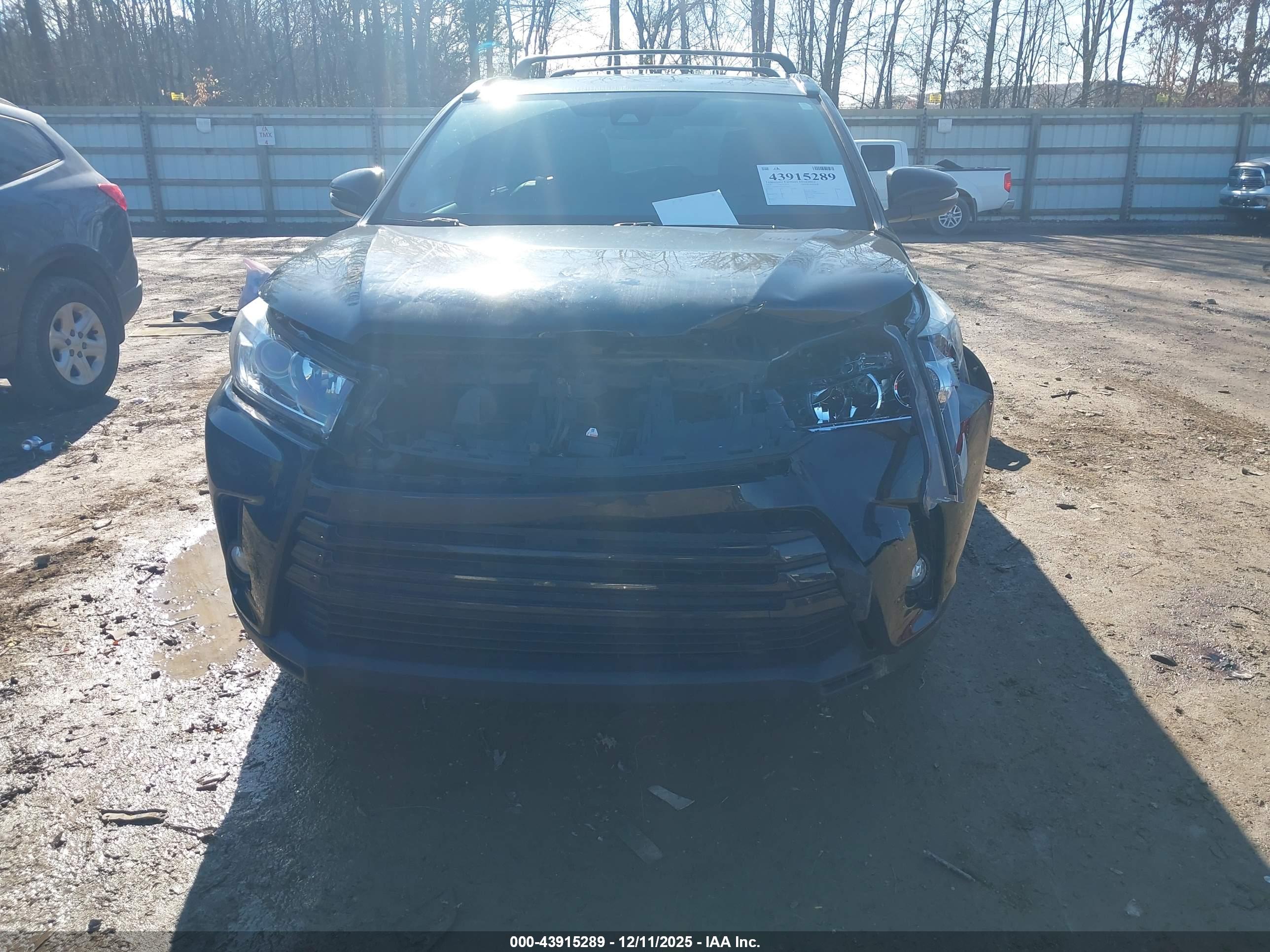 TOYOTA HIGHLANDER image 6