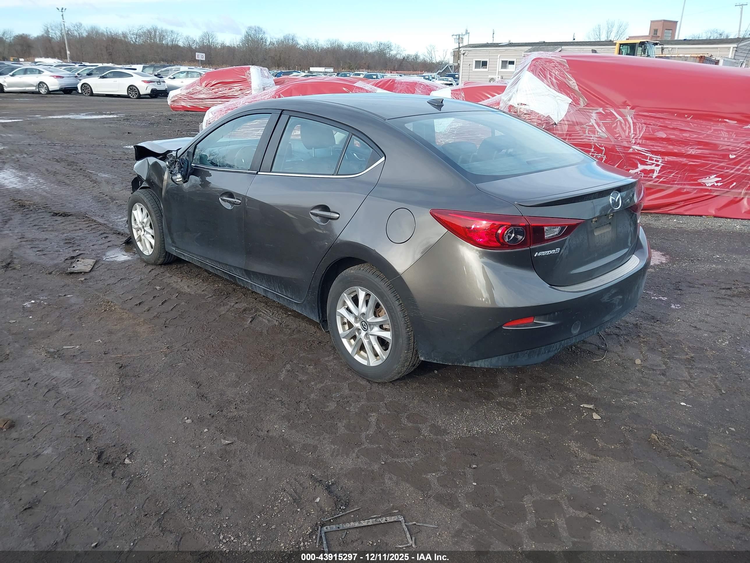 MAZDA MAZDA3 image 3