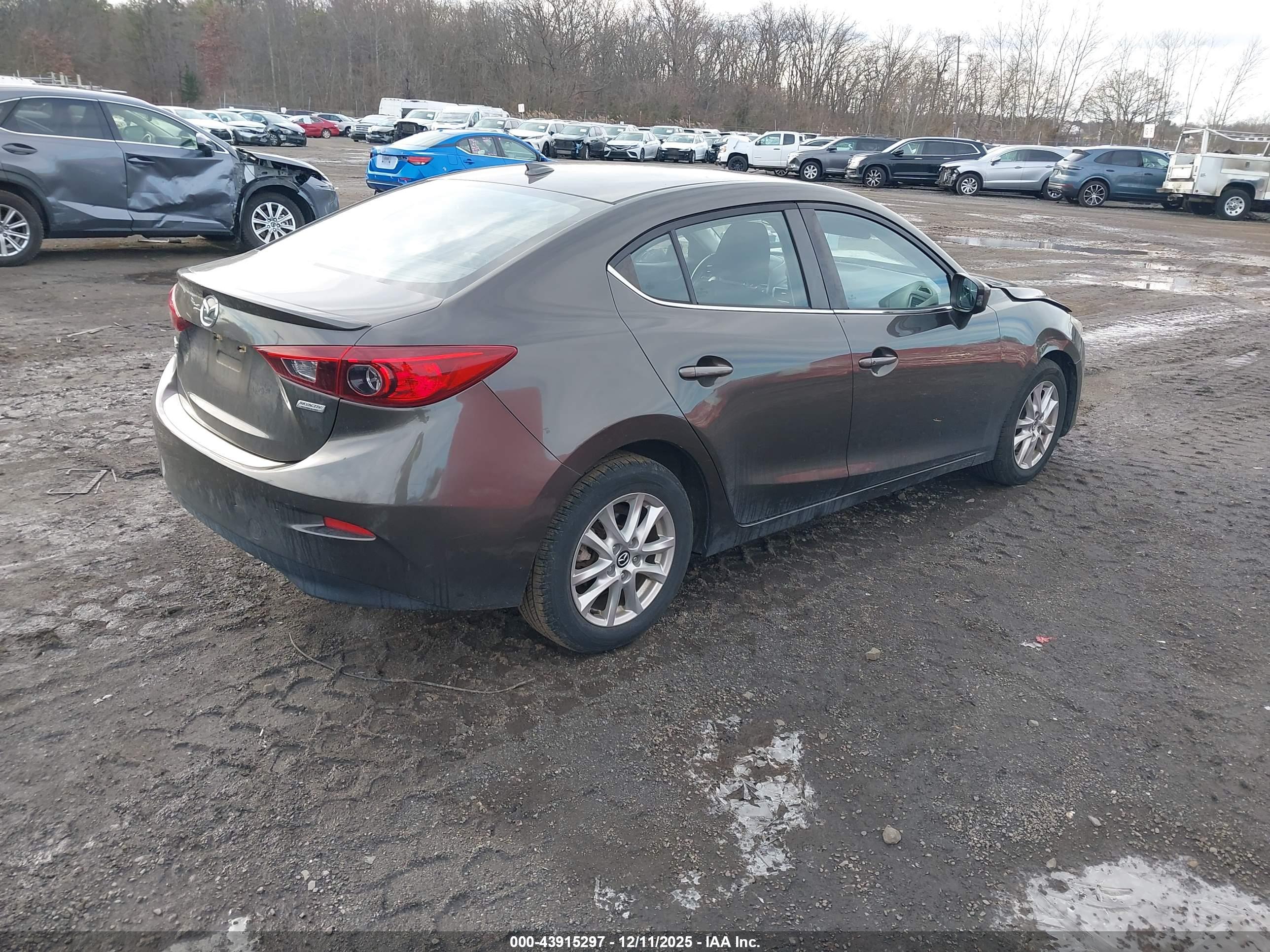MAZDA MAZDA3 image 4