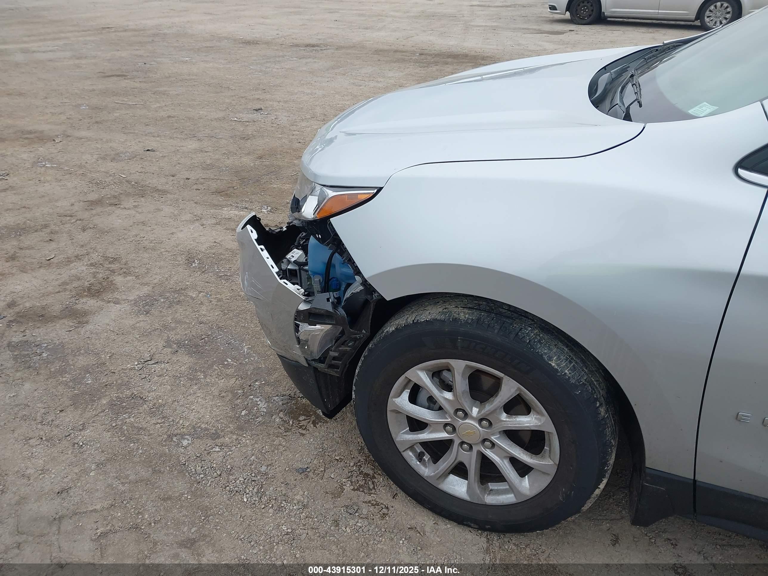 CHEVROLET EQUINOX image 6
