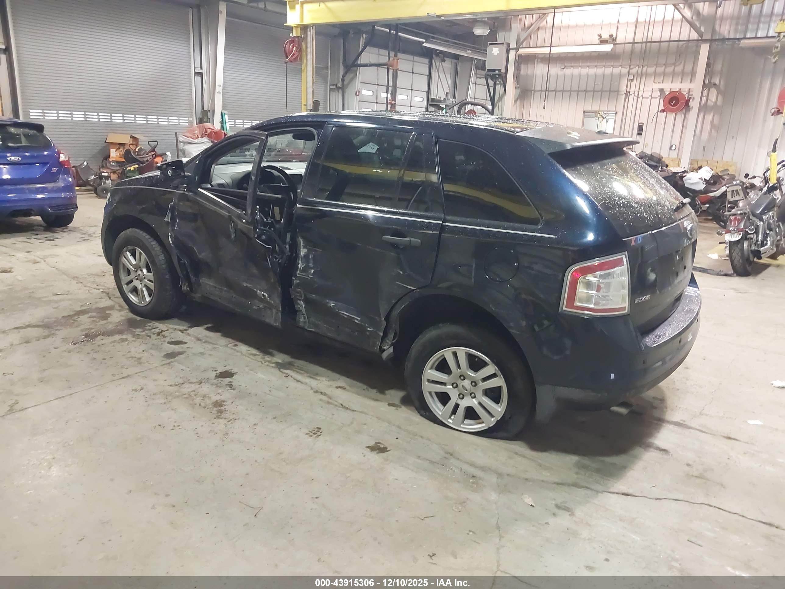 FORD EDGE image 3