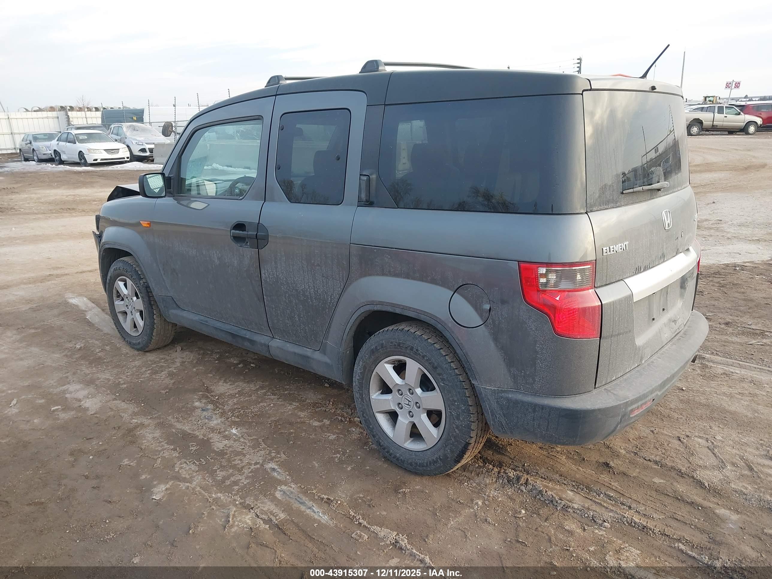 HONDA ELEMENT image 3