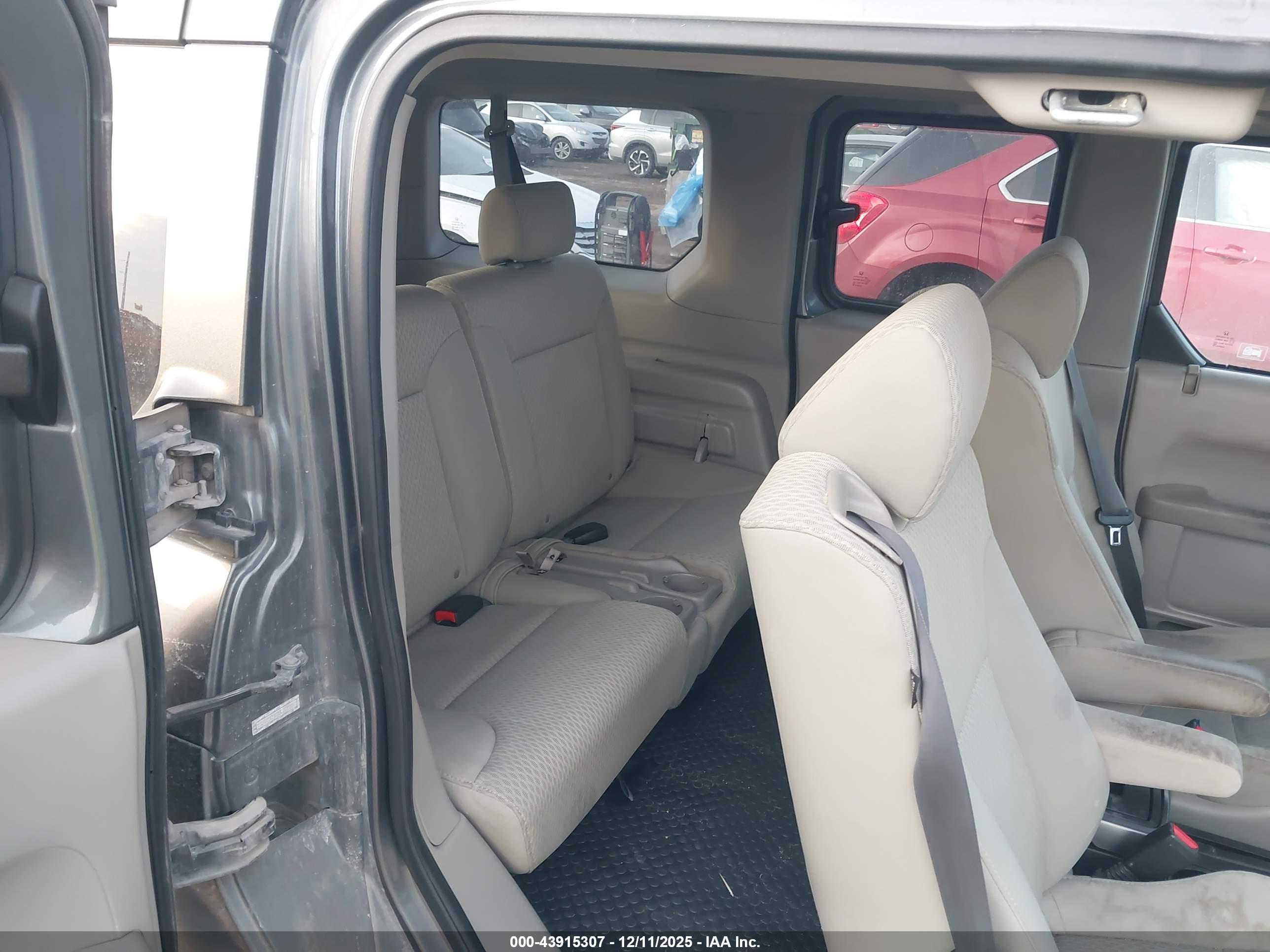 HONDA ELEMENT image 8