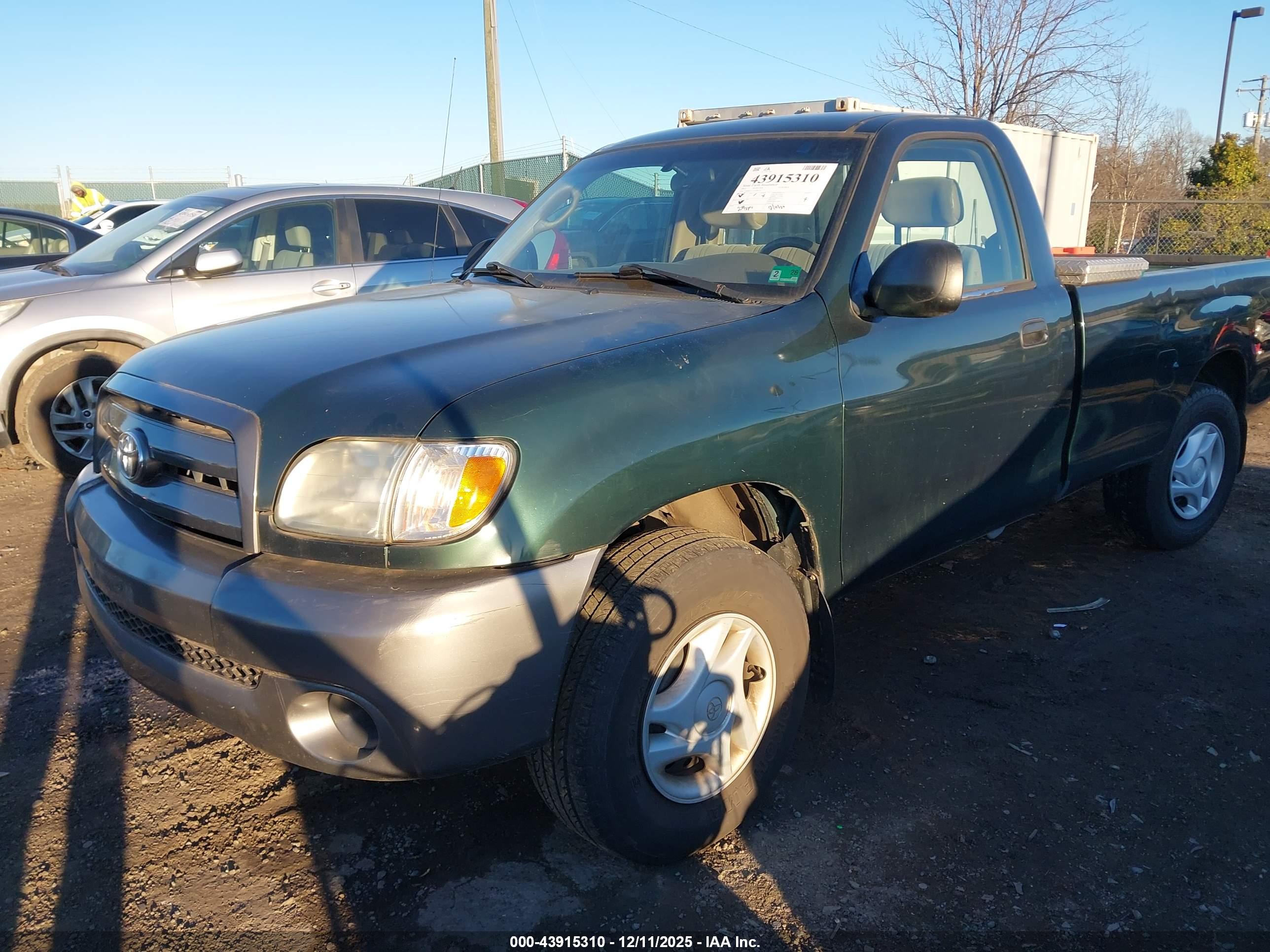 TOYOTA TUNDRA image 2
